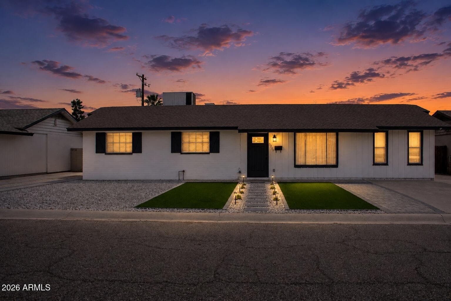 3739 W Flynn Lane — photo 2