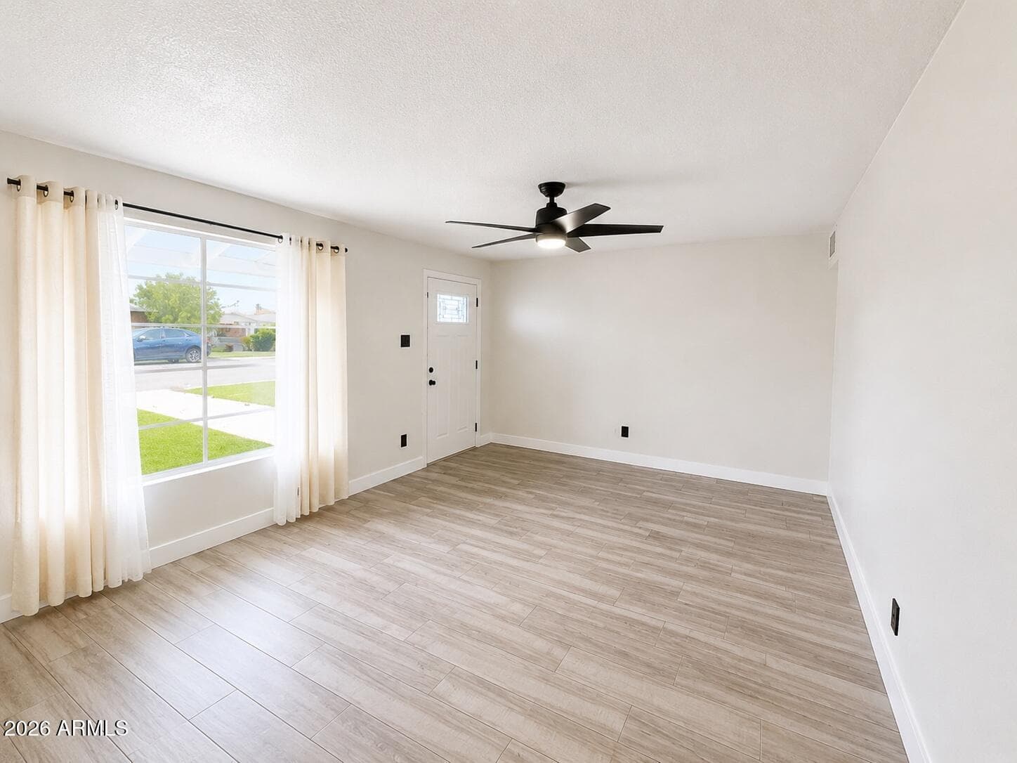 3739 W Flynn Lane — photo 6