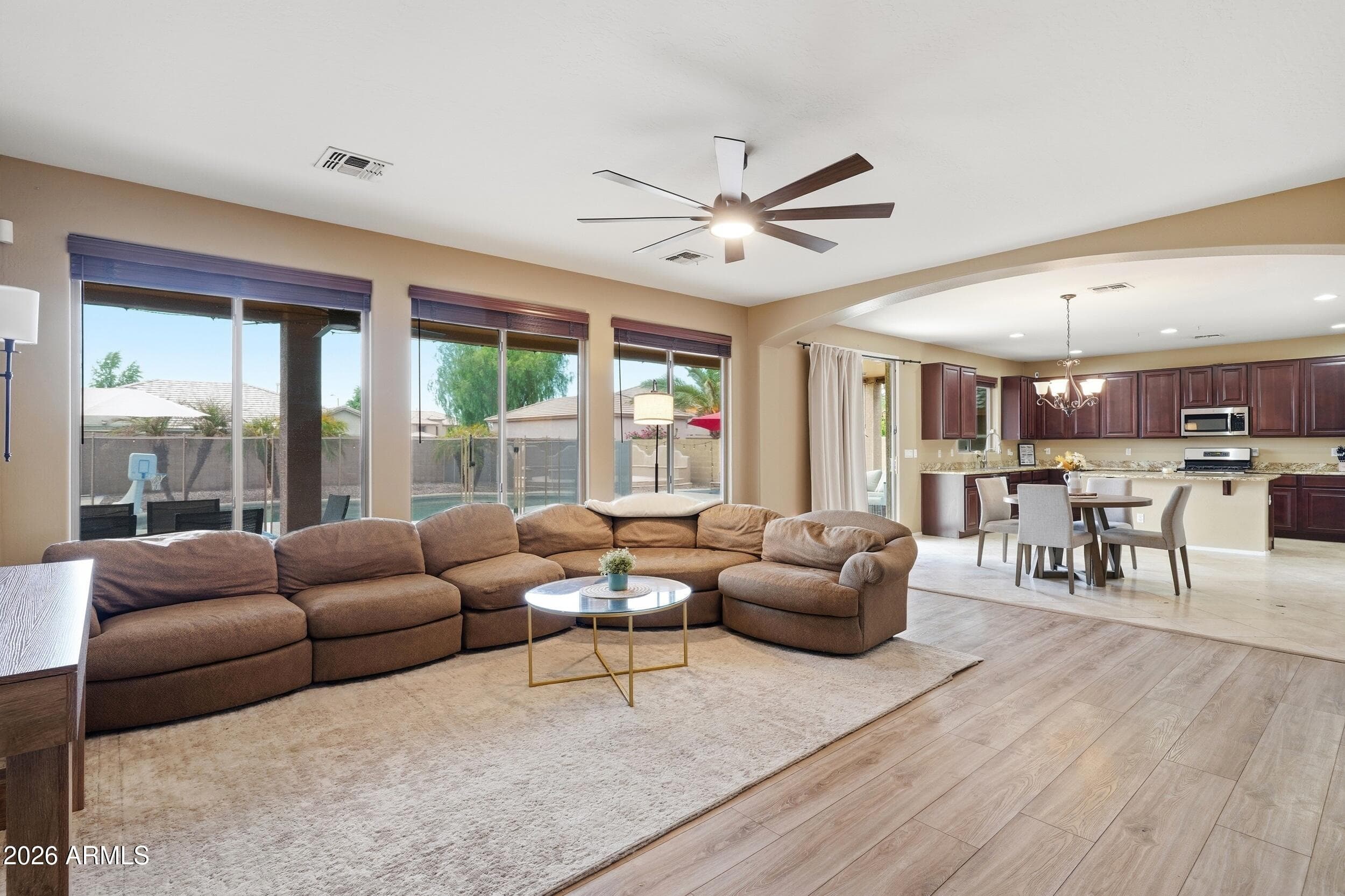 8357 W San Miguel Avenue — photo 2