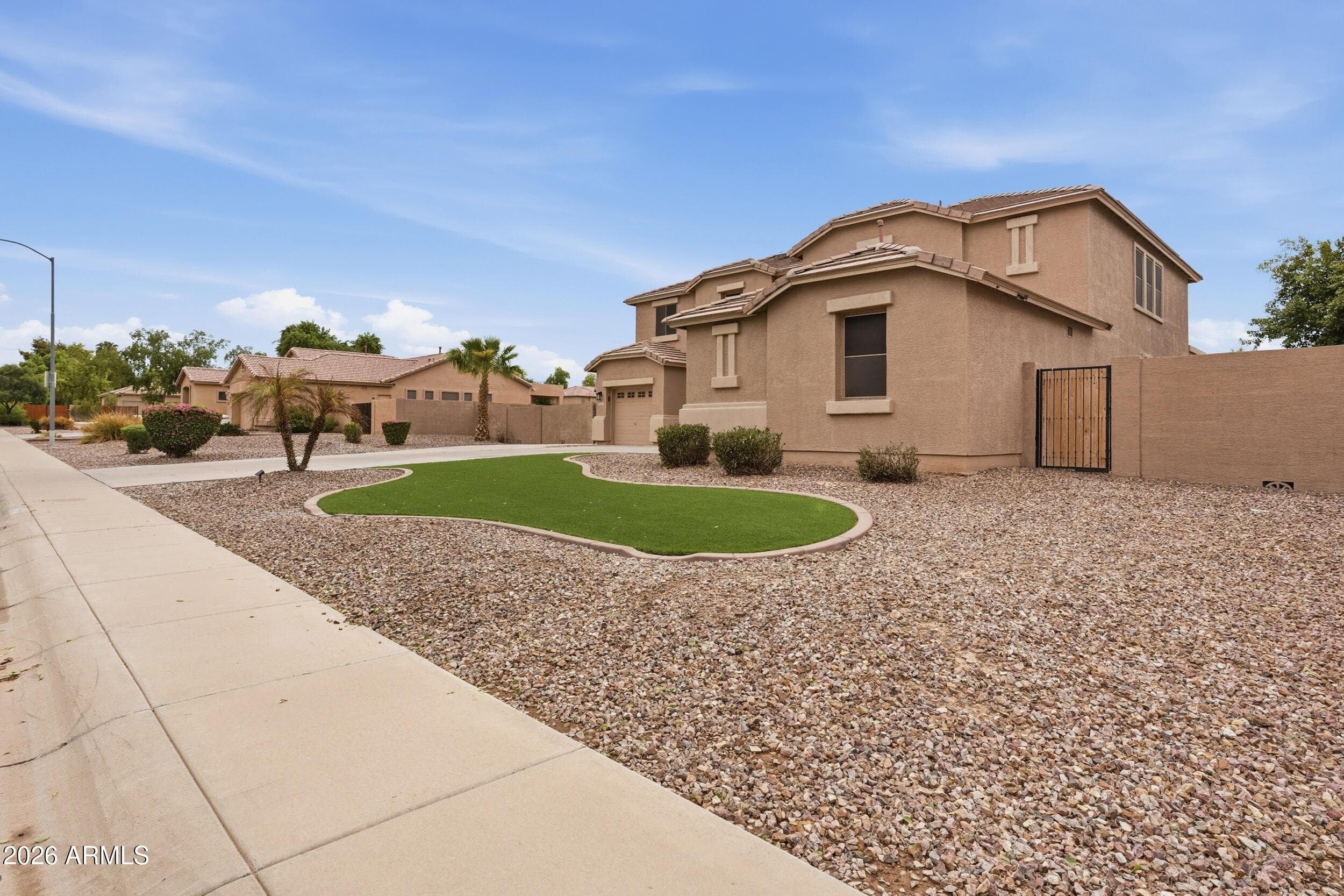 8357 W San Miguel Avenue — photo 8