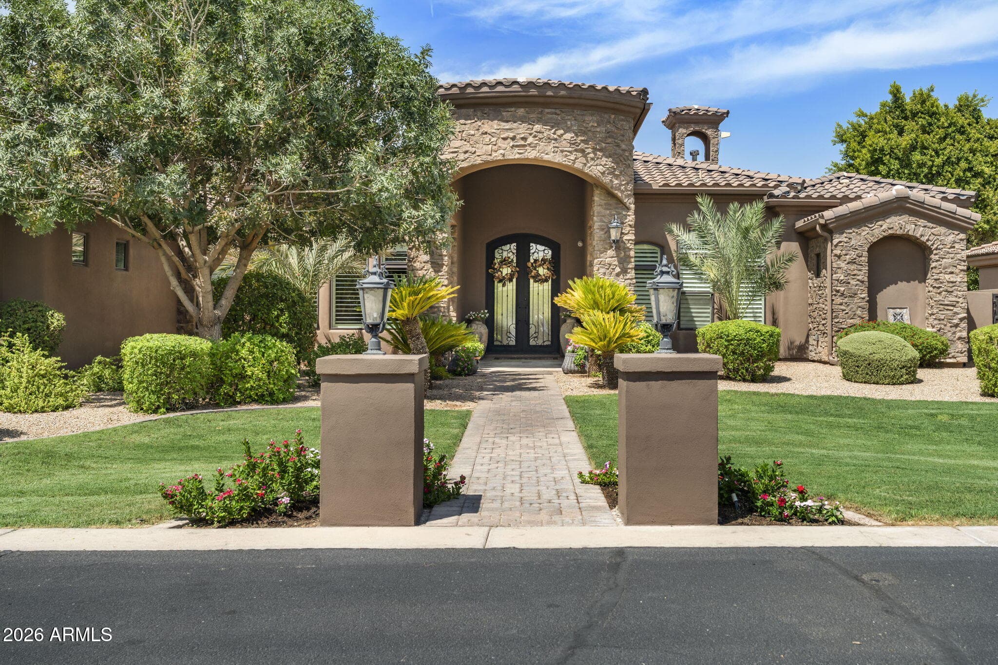 6032 W Victoria Place — photo 2
