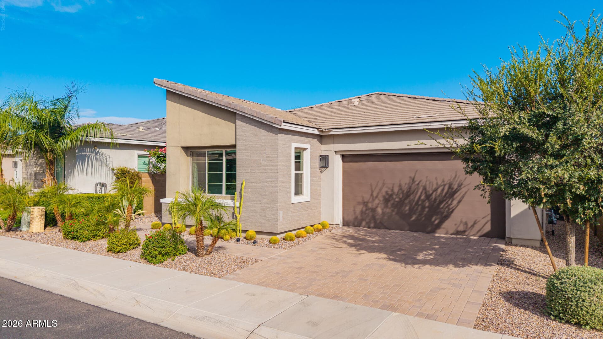 2847 E Los Gatos Drive — photo 3