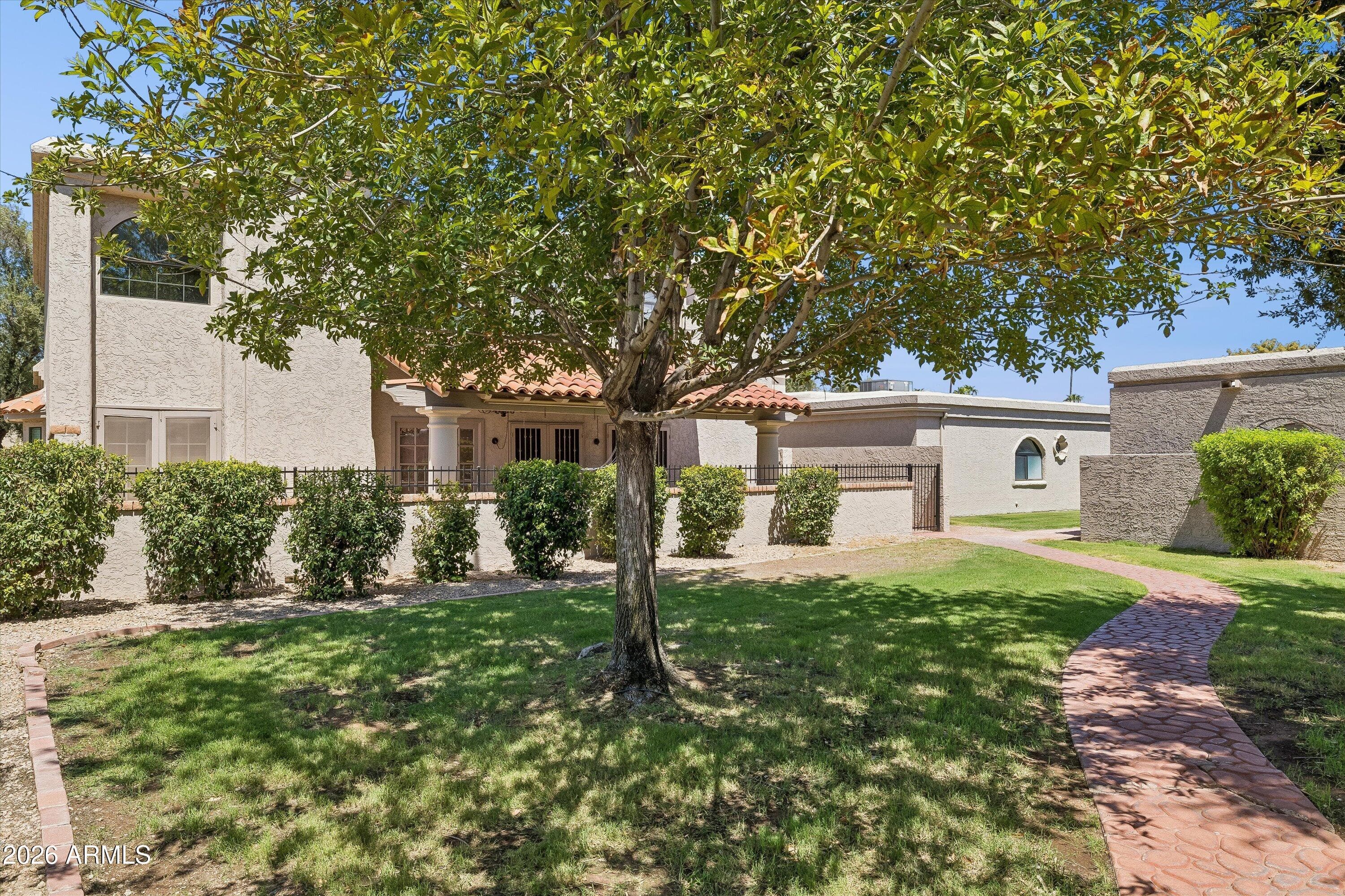 7215 E Buena Terra Way — photo 3