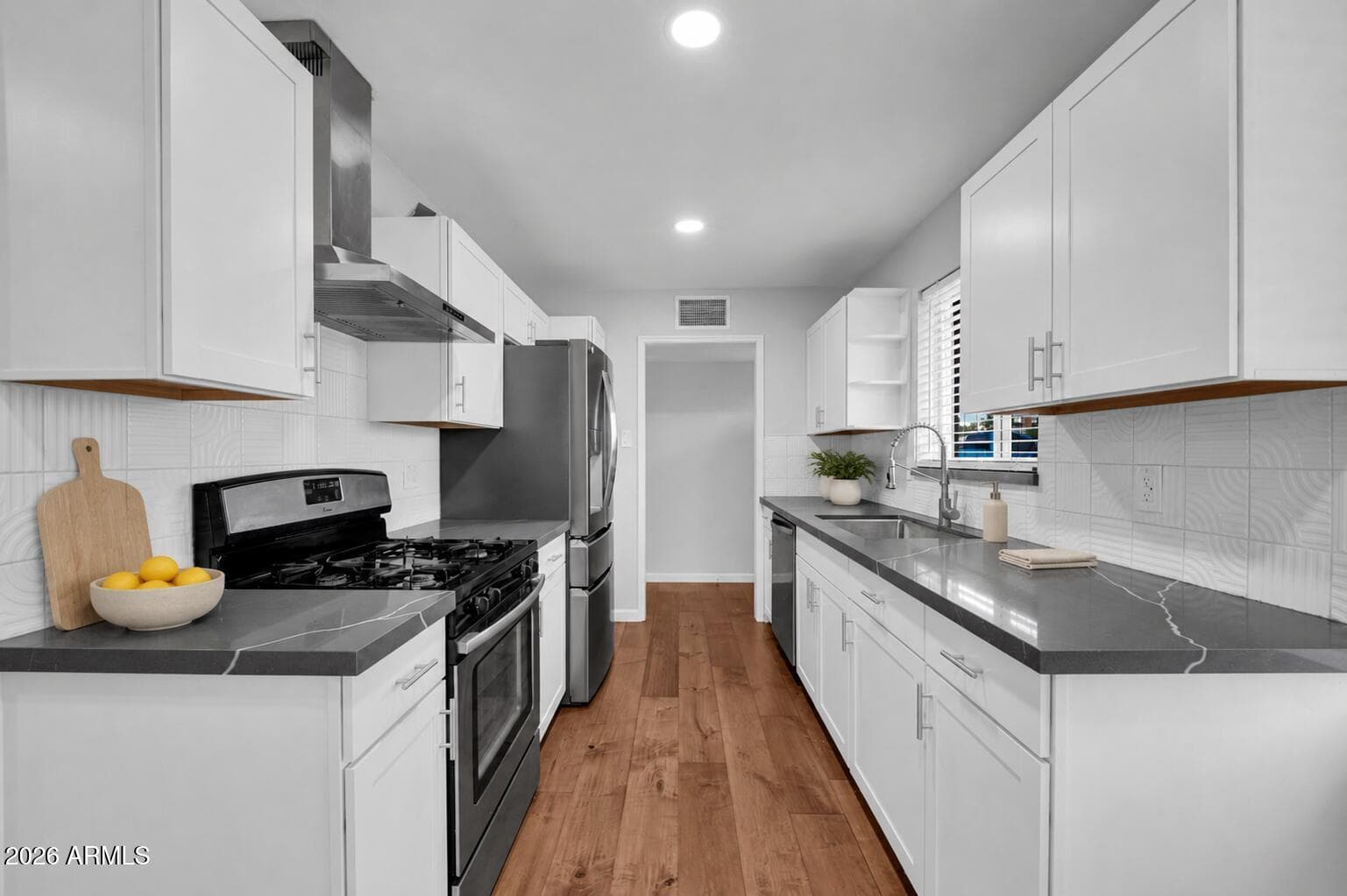 4702 E Mckinley Street — photo 3