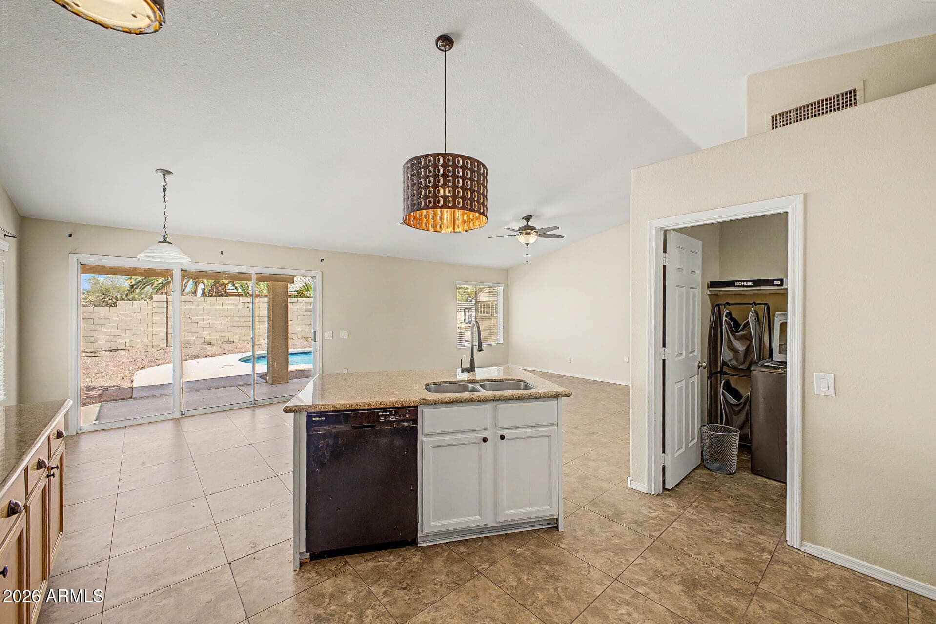 6310 E Portia Street — photo 4