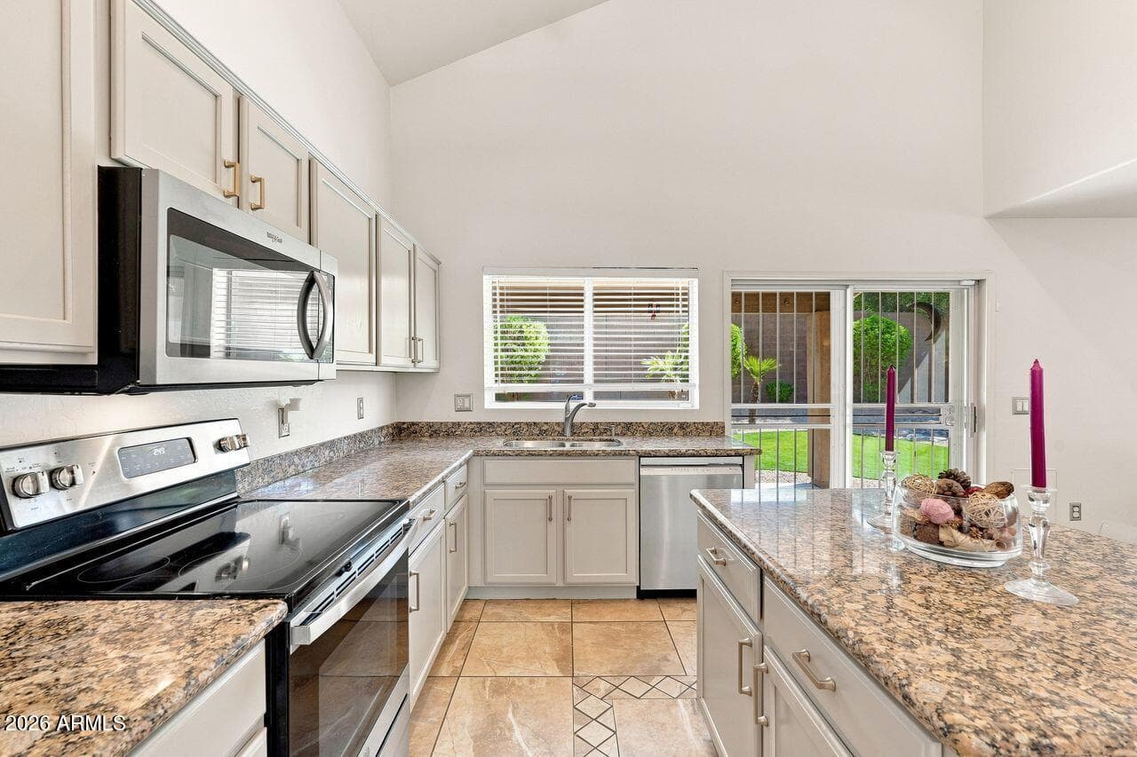10475 E Karen Drive — photo 8