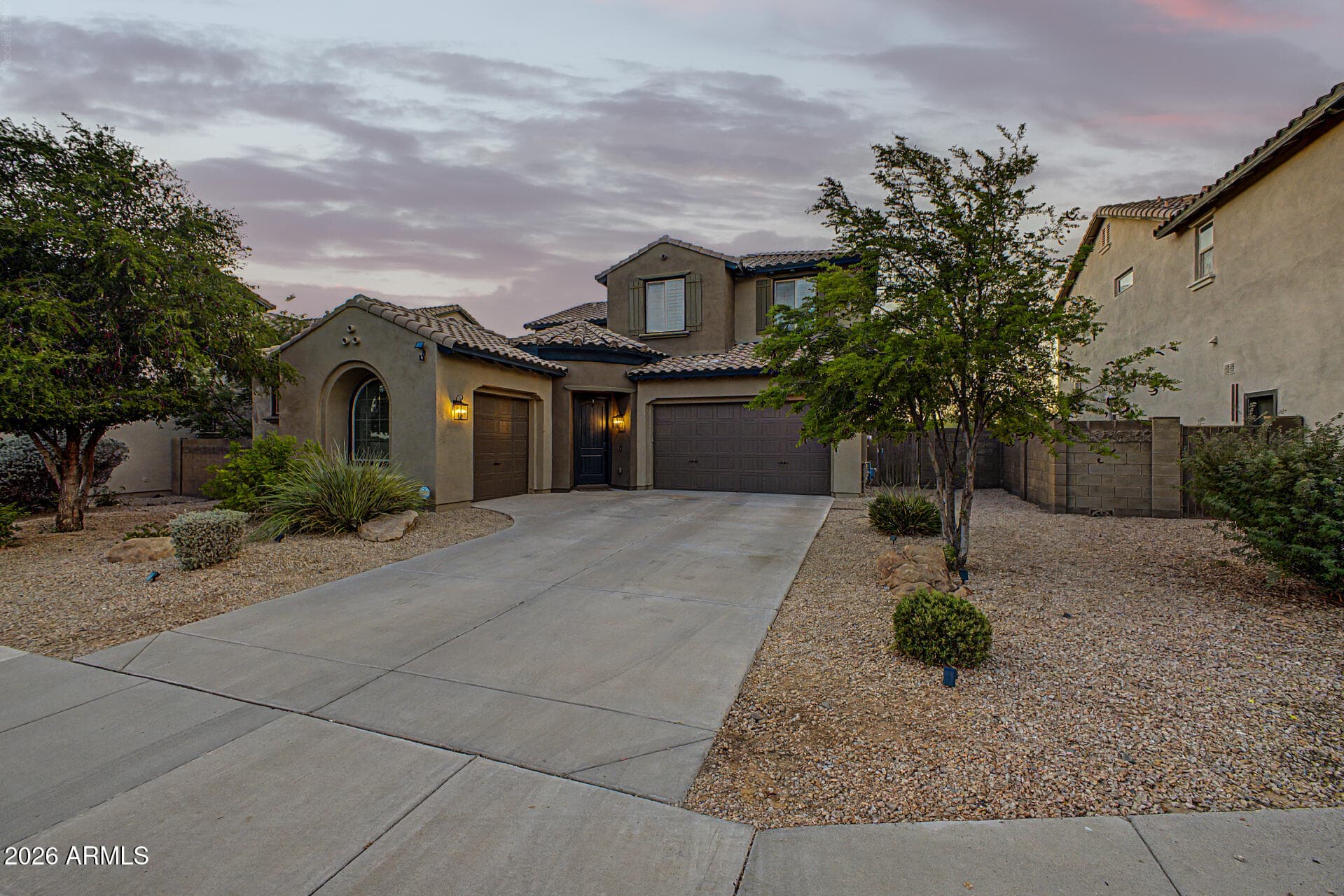 3726 E Cat Balue Drive — photo 2
