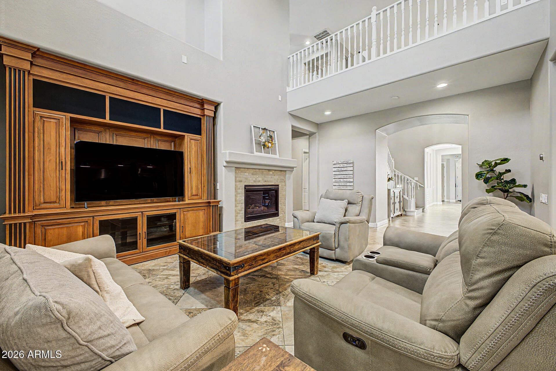 3726 E Cat Balue Drive — photo 8