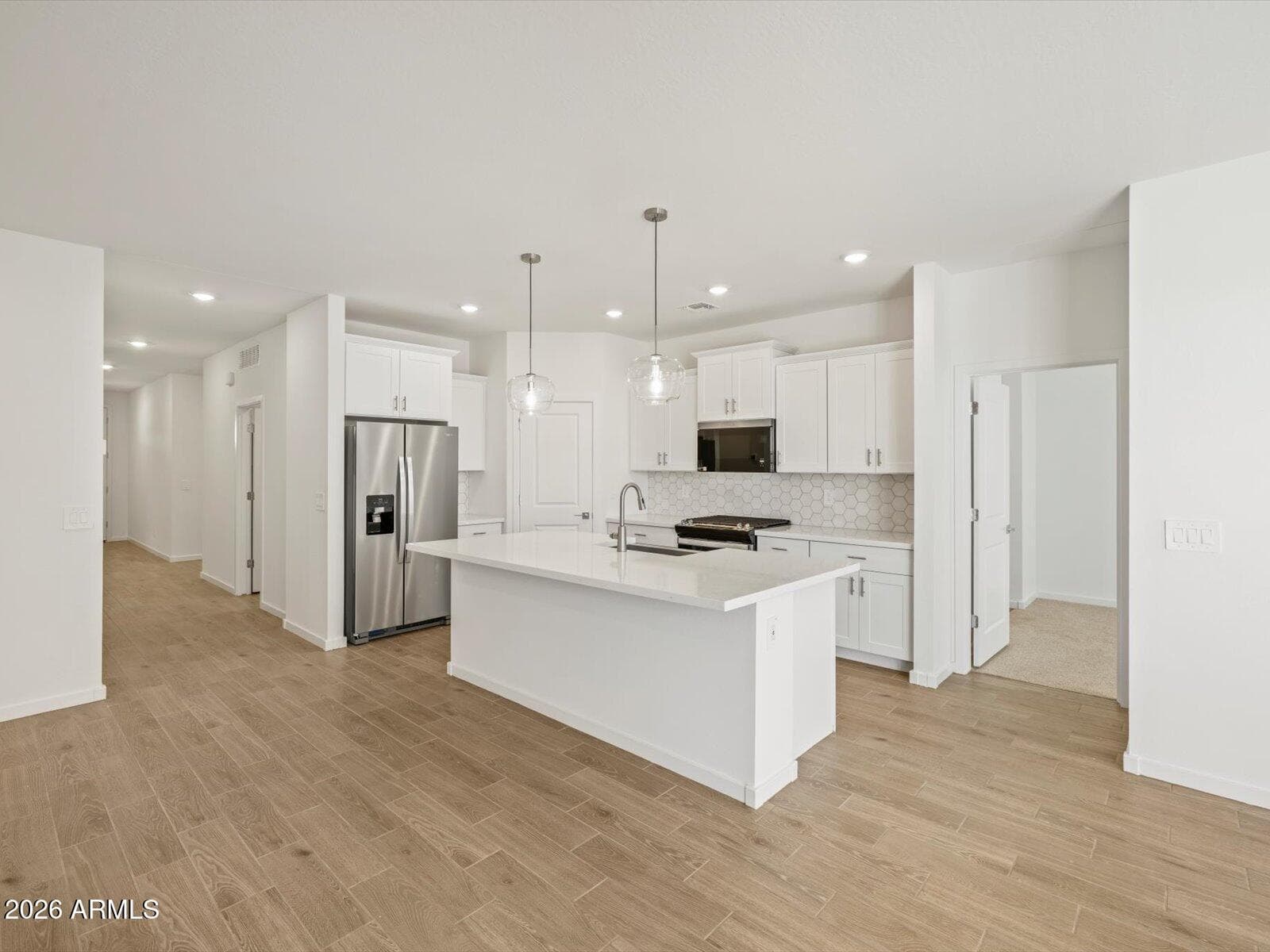 15633 W Honeysuckle Drive — photo 5
