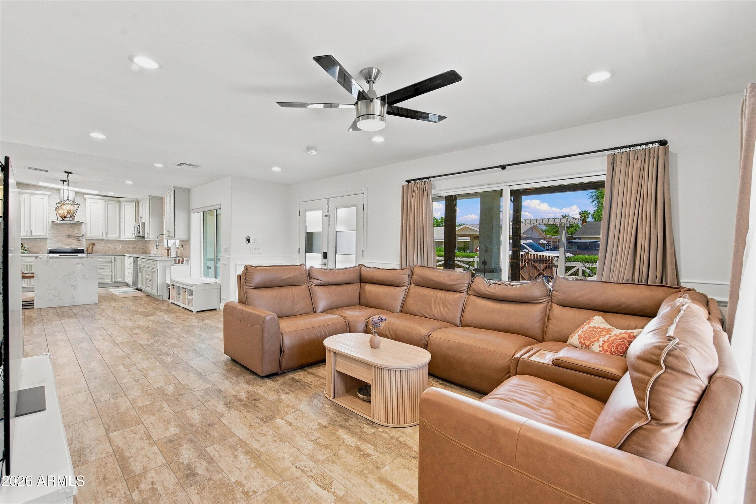 4145 E Glenrosa Avenue — photo 4
