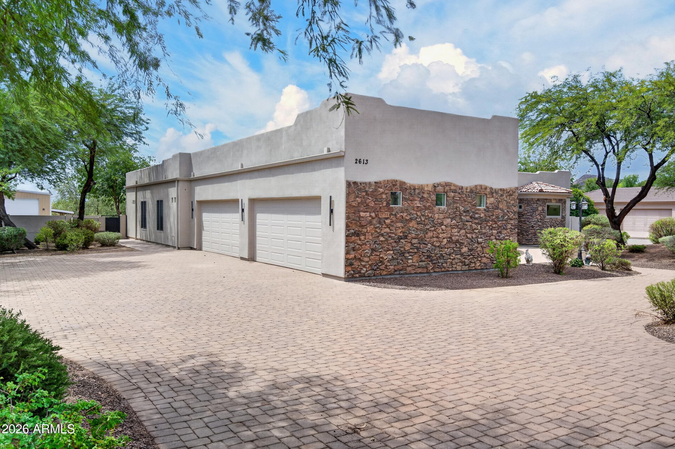 2613 W Irvine Road — photo 2