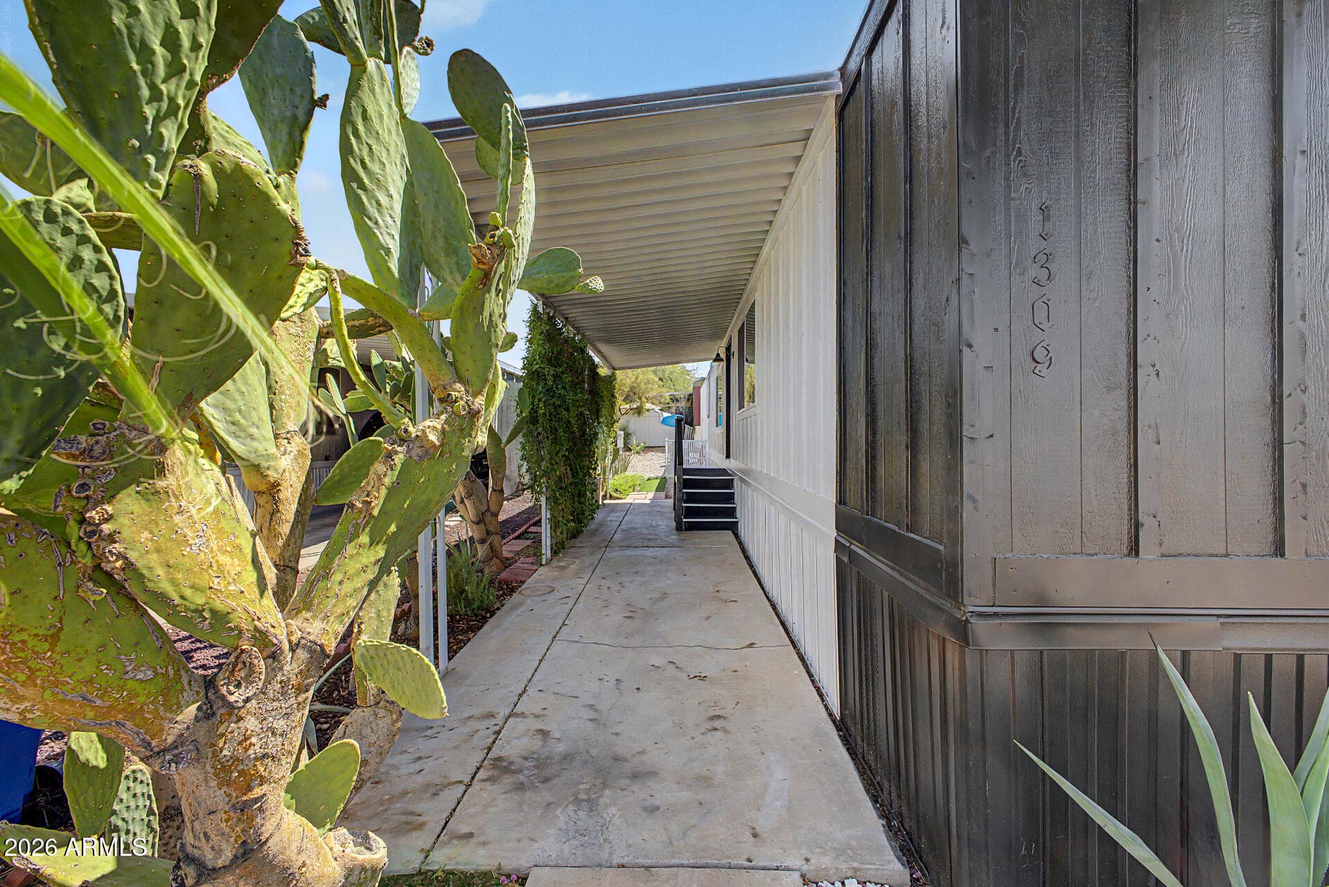 1309 W Kachina Trail — photo 4