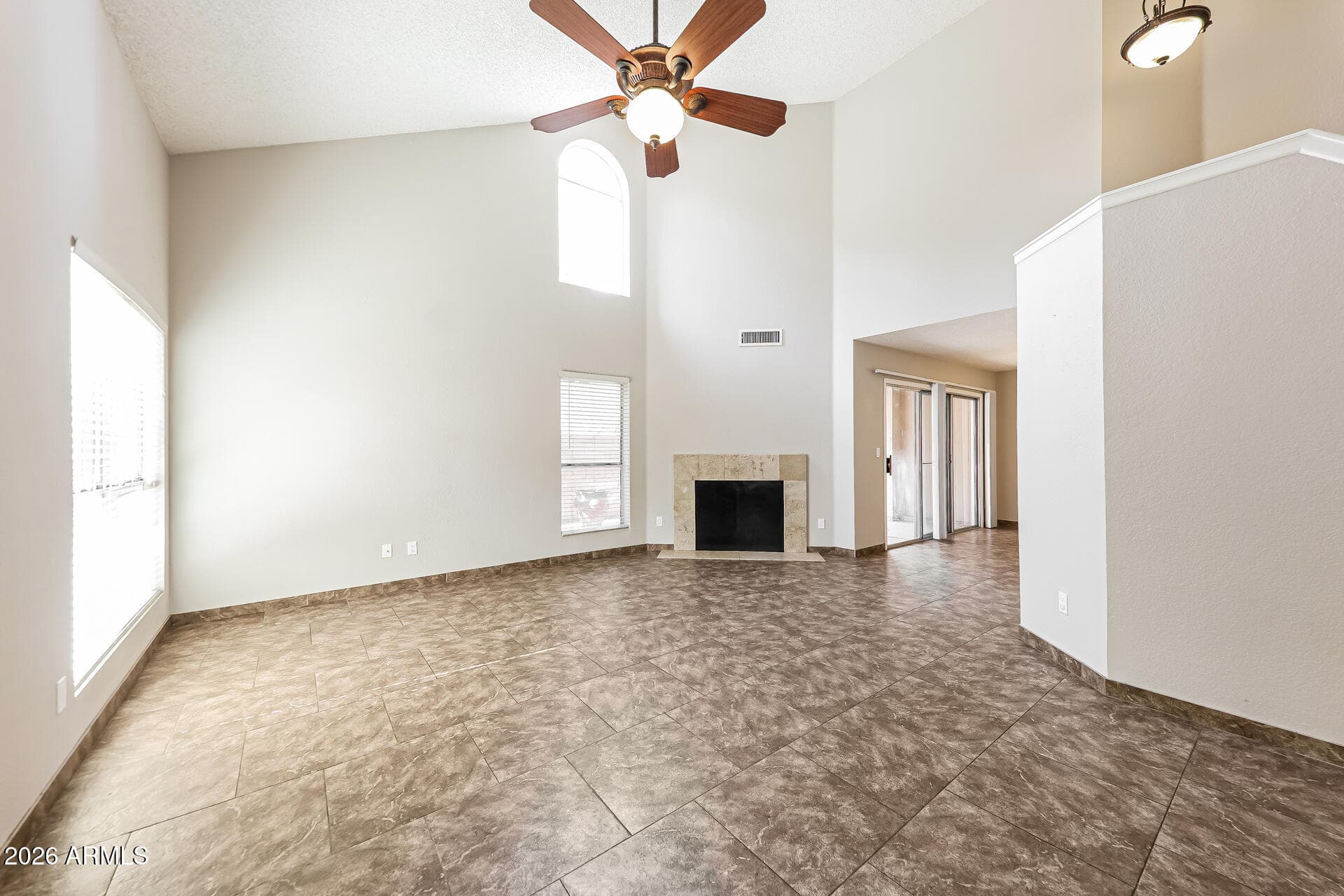 525 E Taro Lane — photo 3