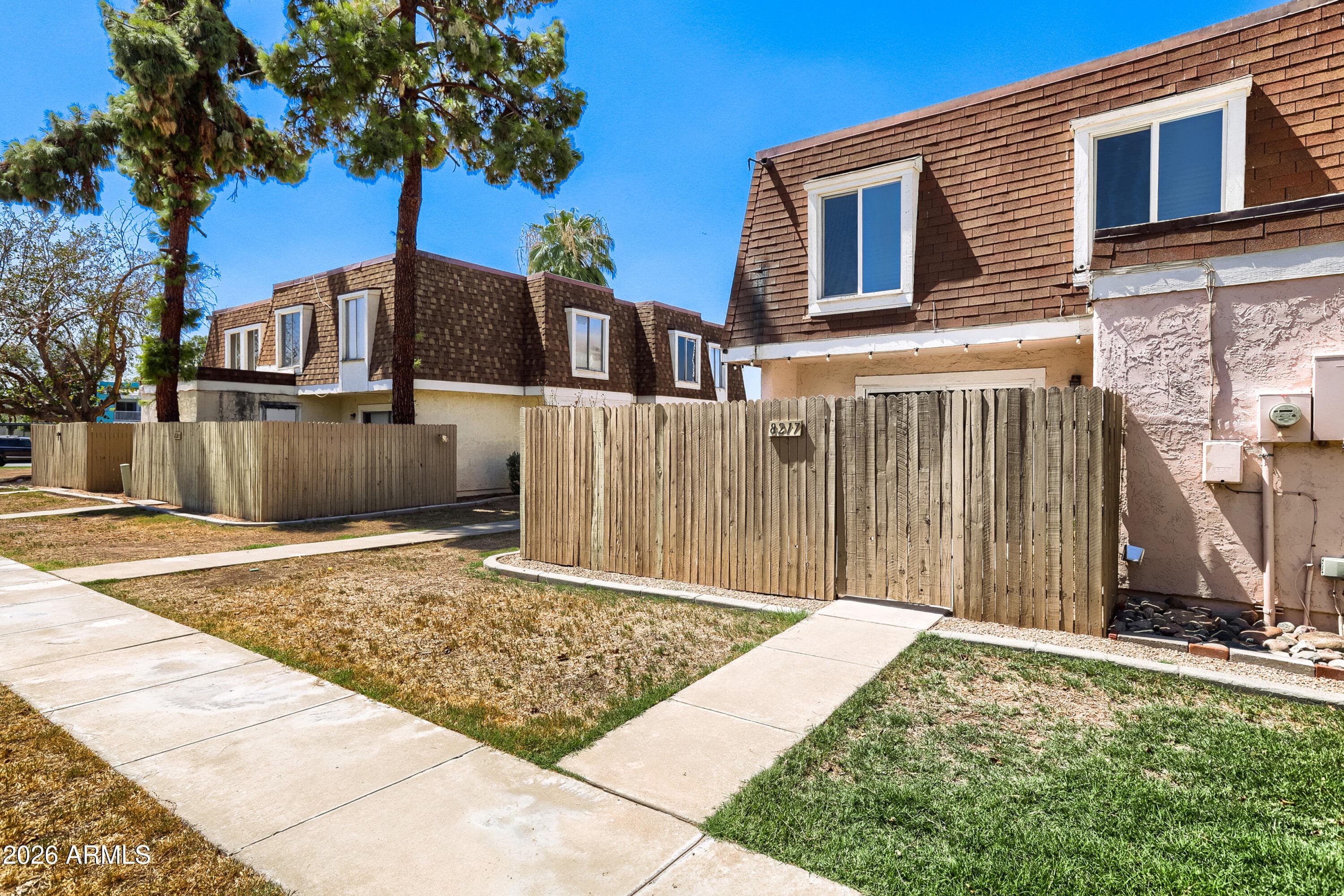 8217 N 34th Avenue — photo 3