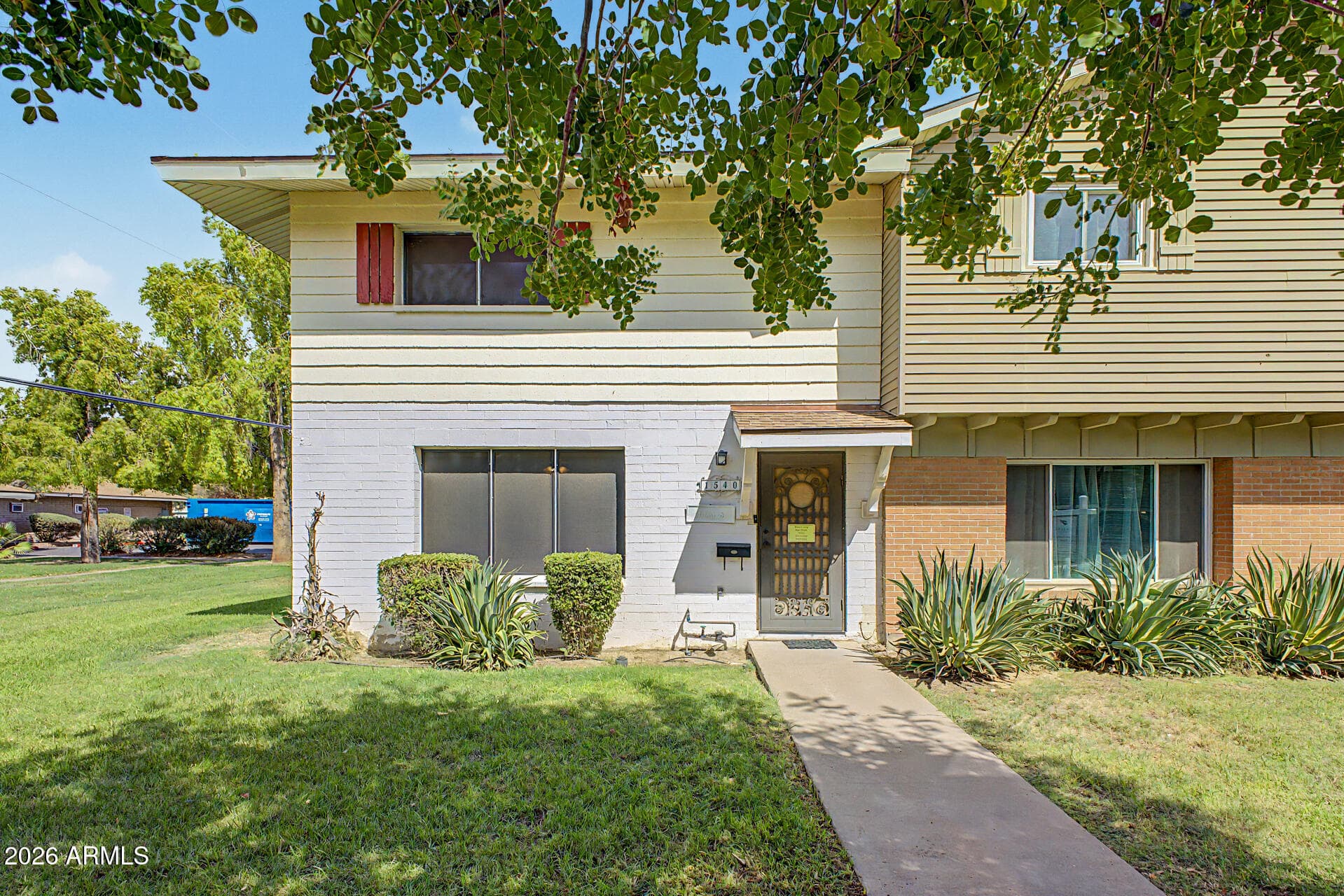 1540 W Campbell Avenue — photo 2