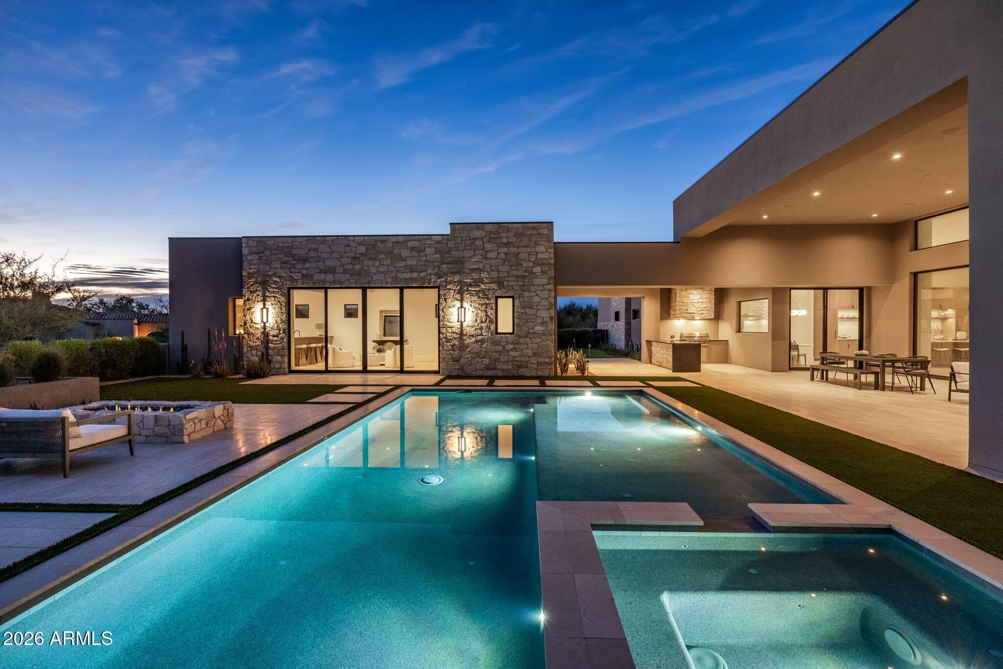 7498 E Whisper Rock Trail — photo 4