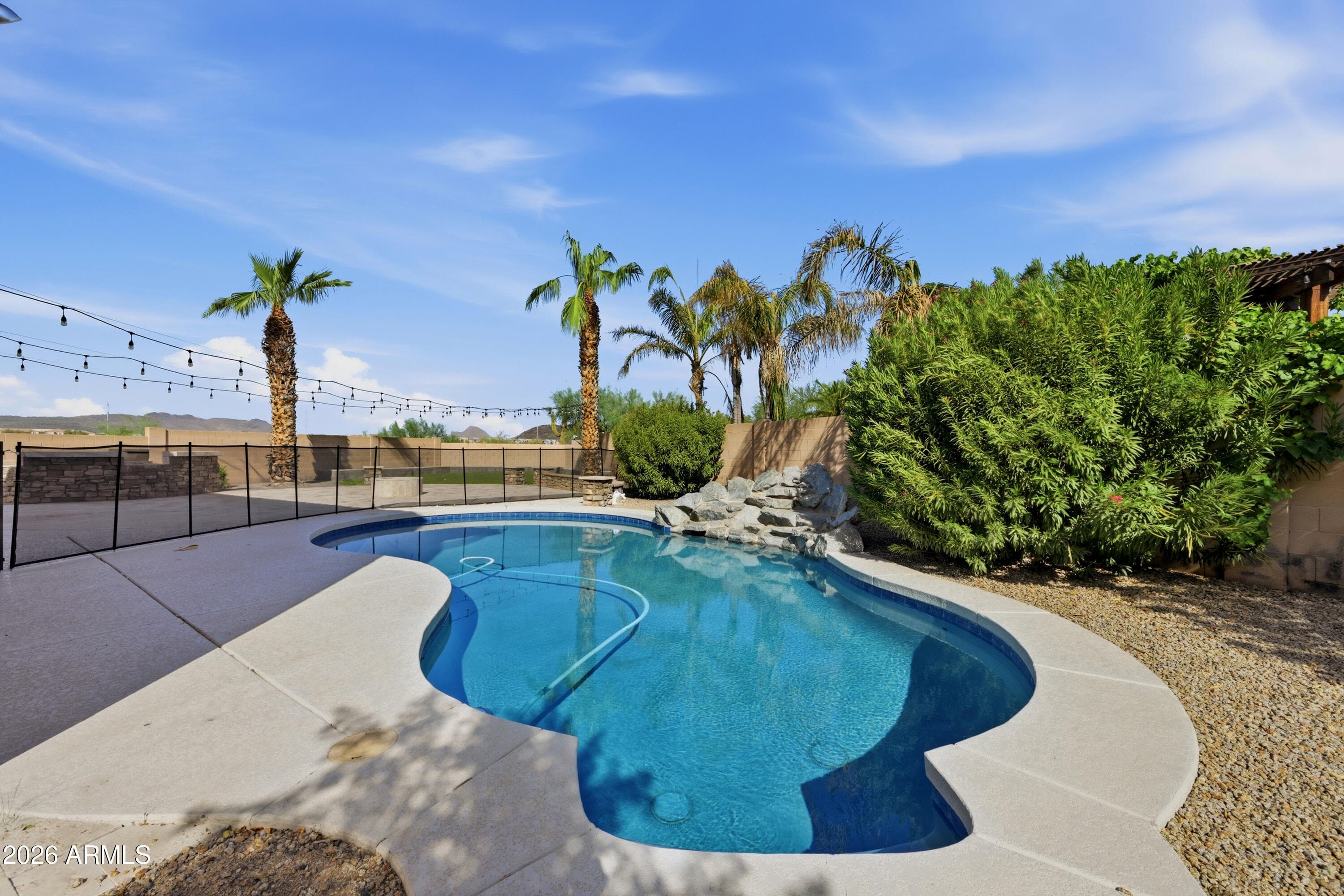 2546 W Cordia Lane — photo 6