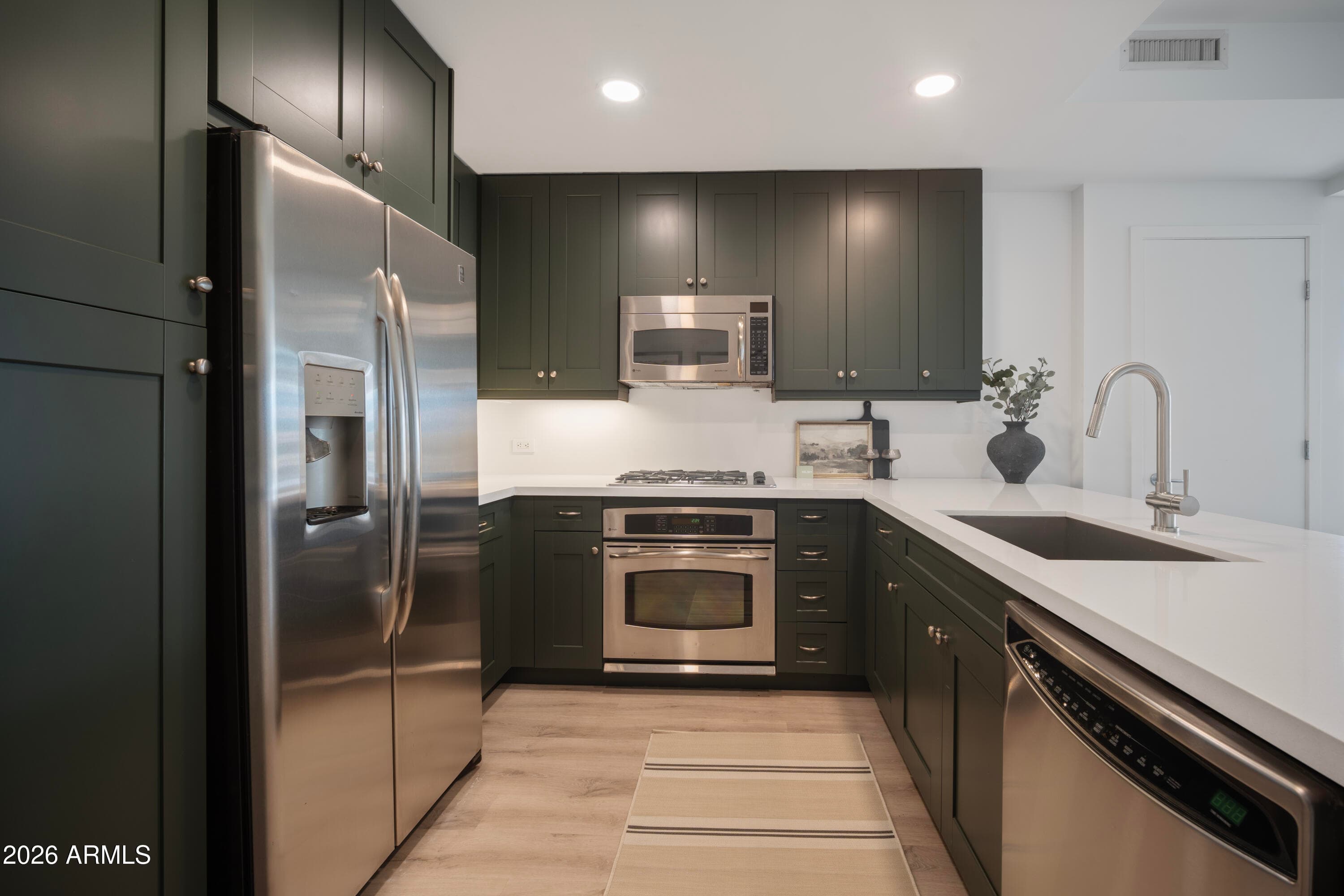 7141 E Rancho Vista Drive 5005 — photo 2