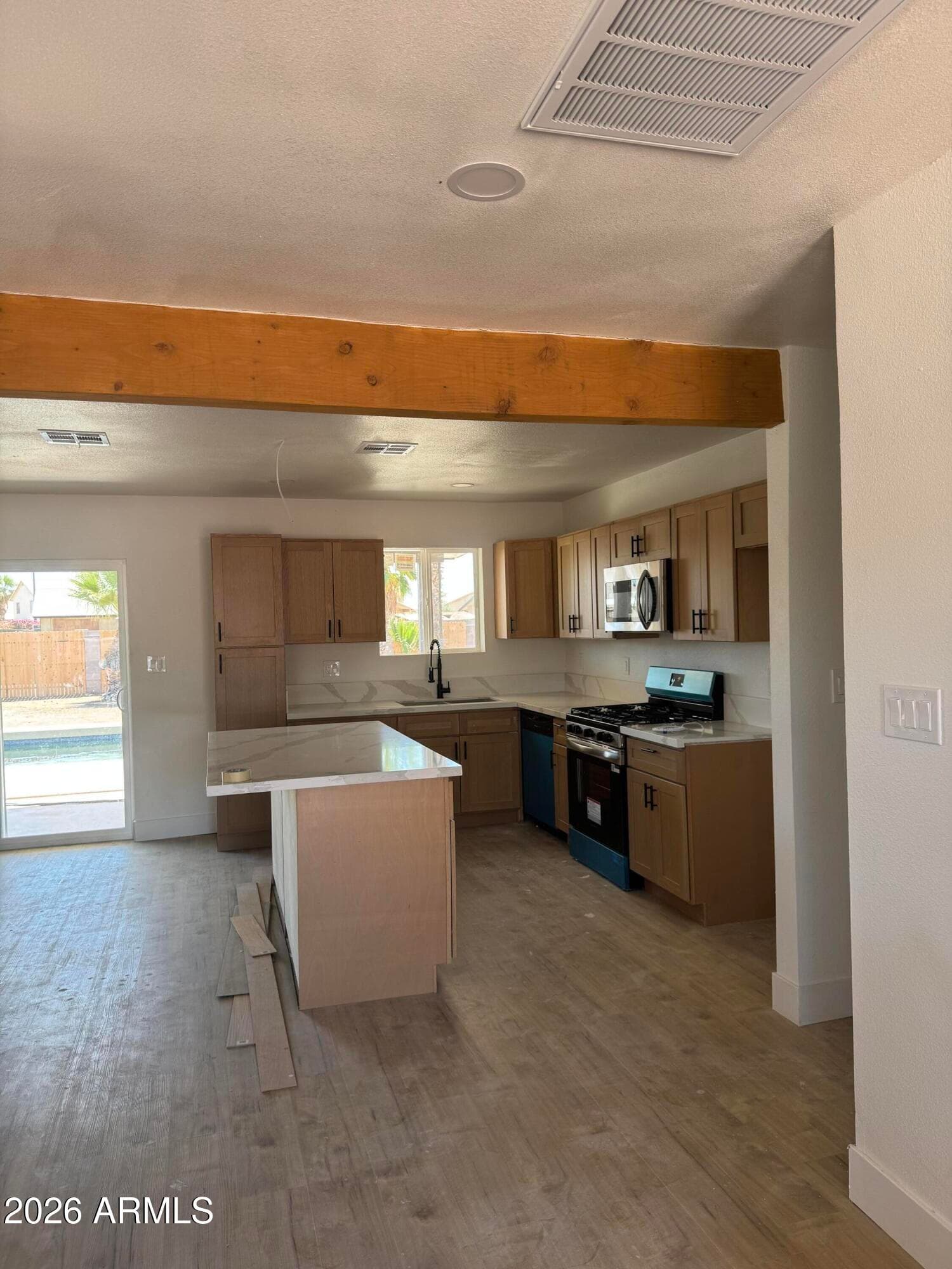 37 W Rawhide Avenue — photo 8