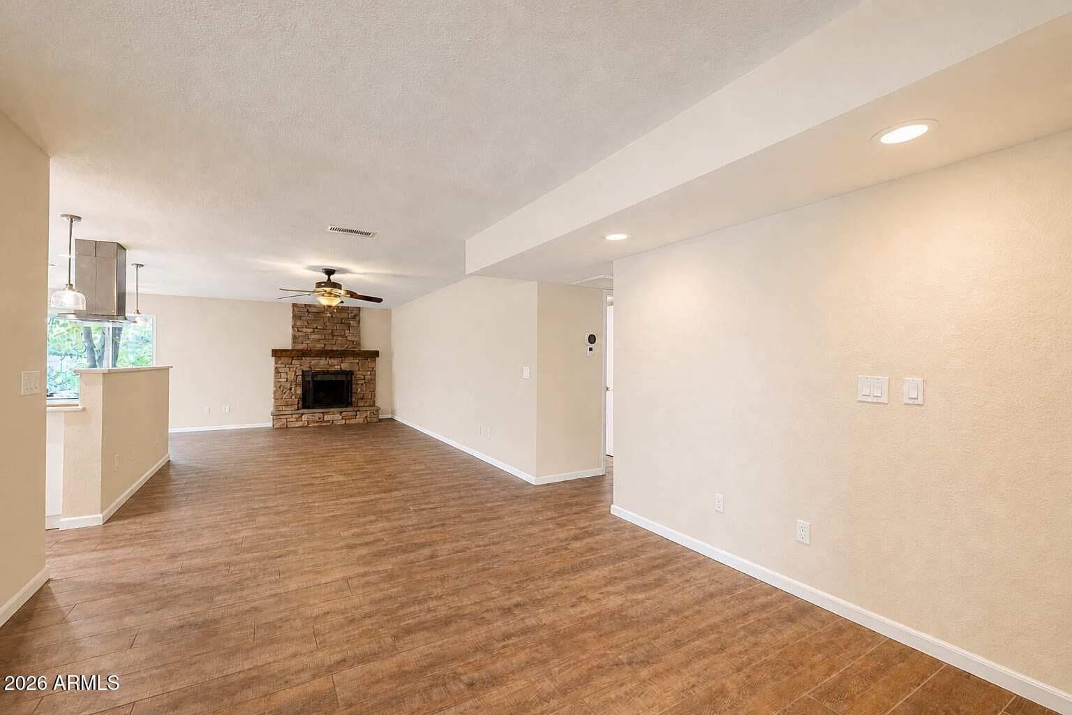 4523 E Voltaire Avenue — photo 6