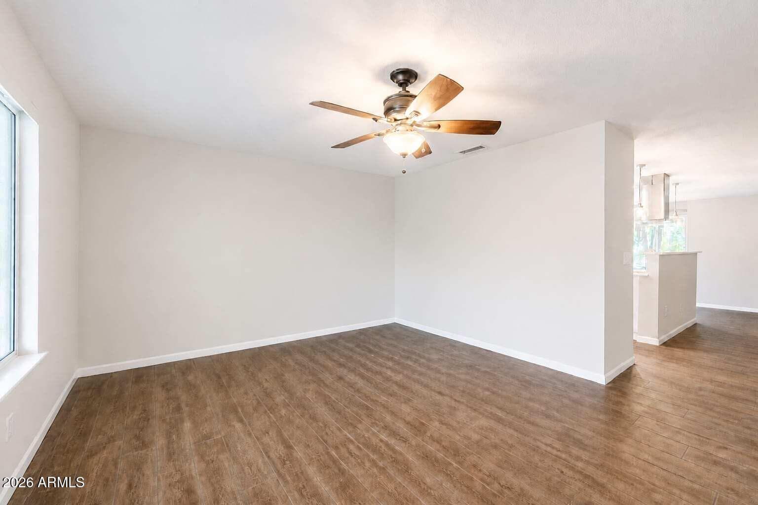 4523 E Voltaire Avenue — photo 7
