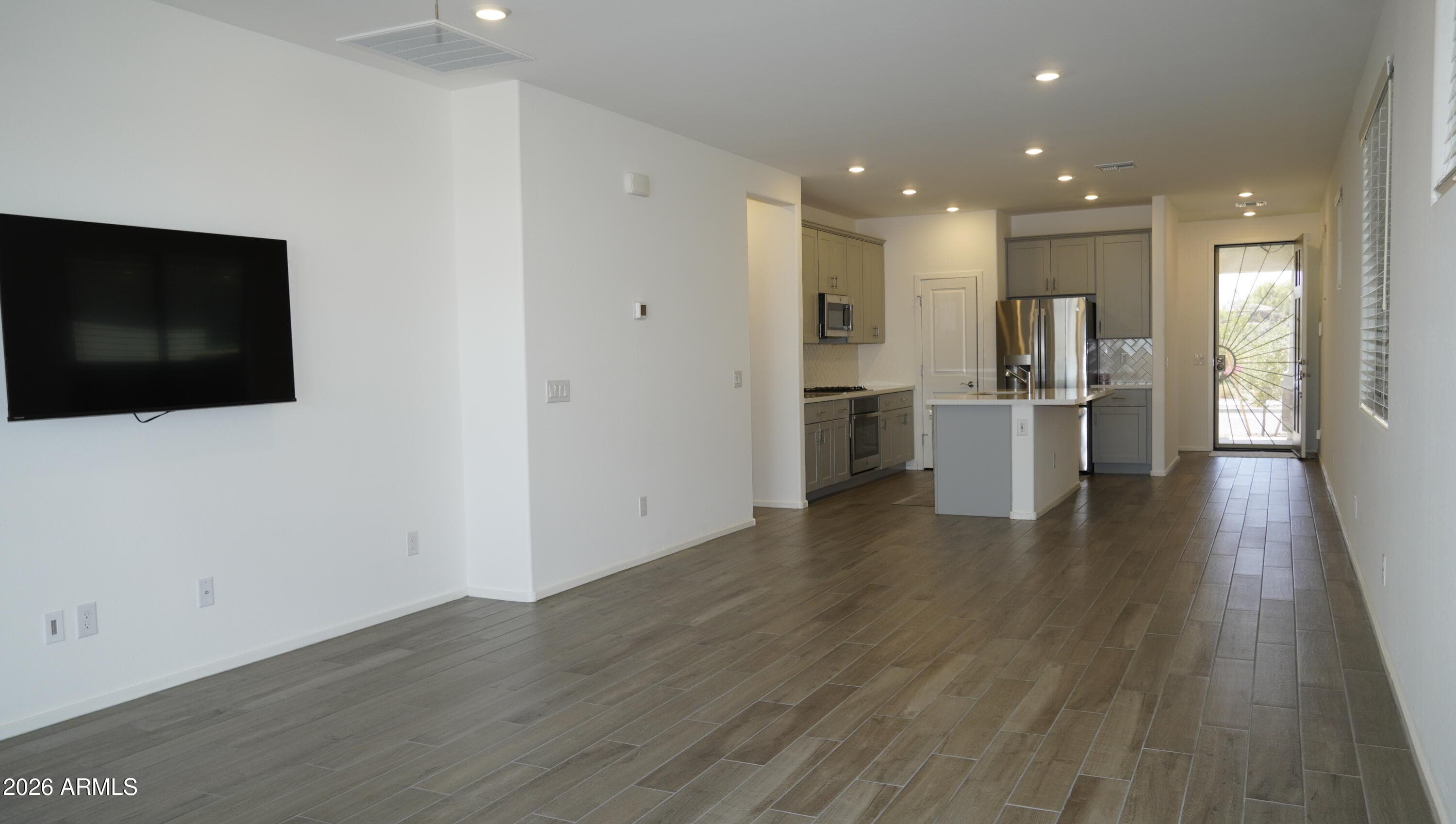 13099 N 146th Drive — photo 3