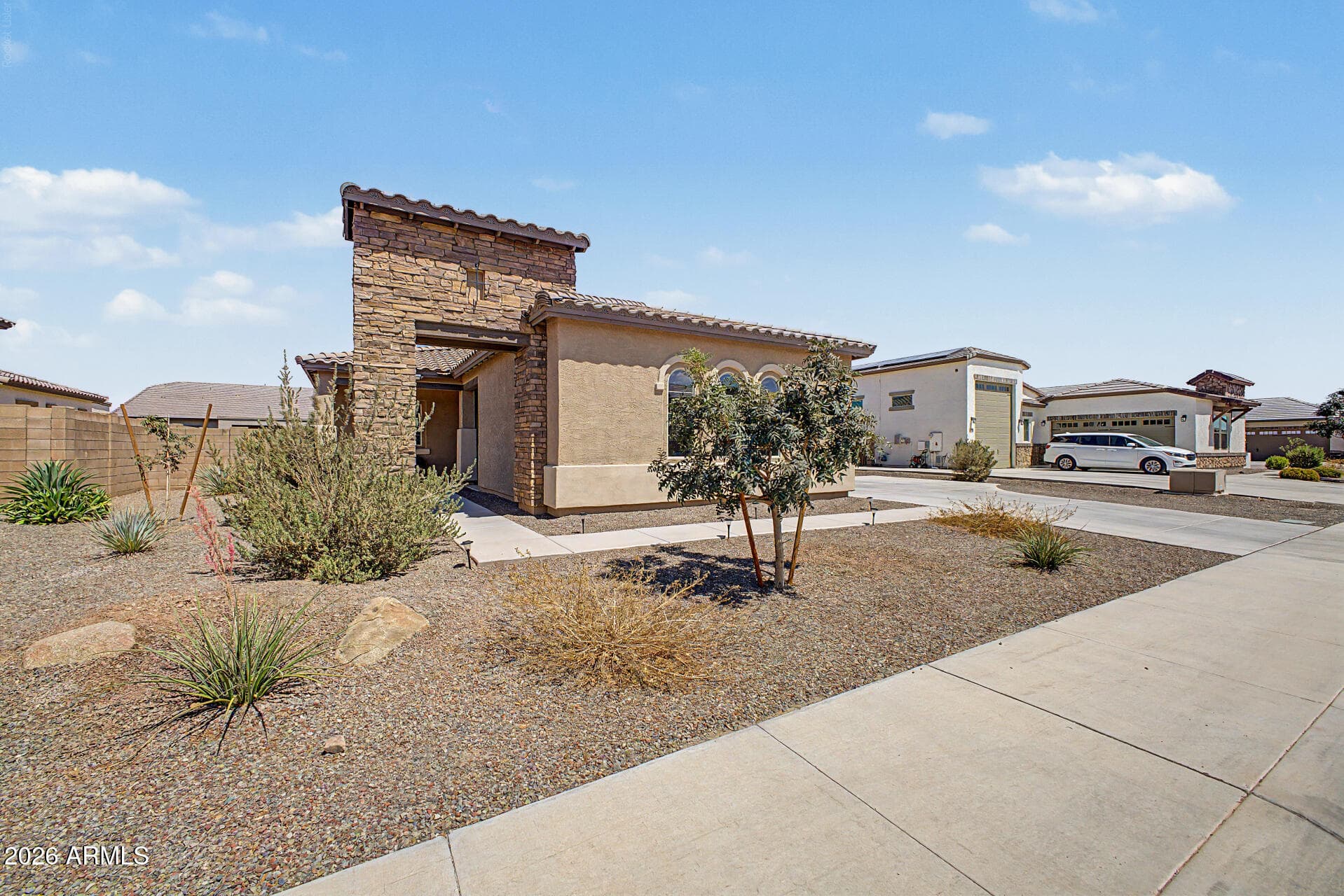 17244 W Loma Lane — photo 3