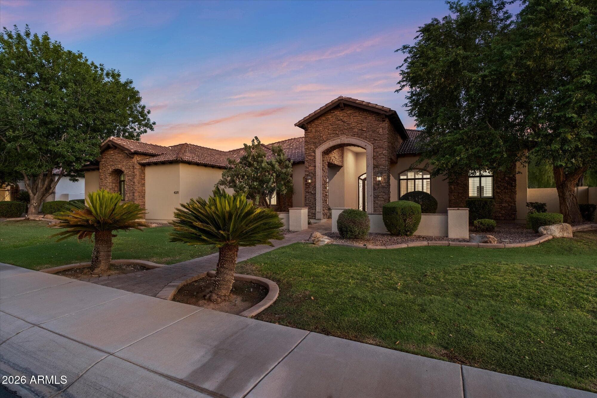 4371 E Gemini Place — photo 4