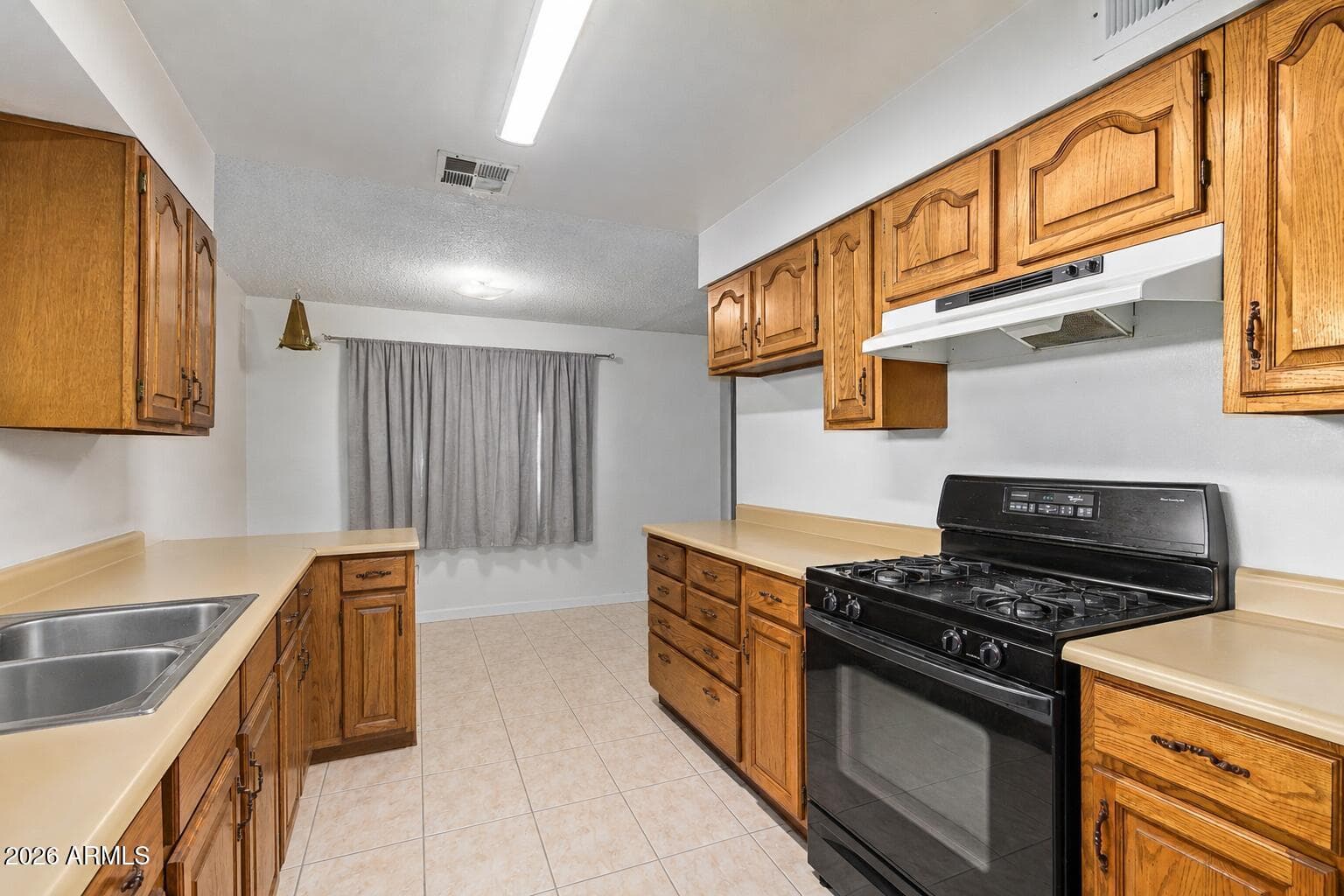 2228 N 47th Drive — photo 4