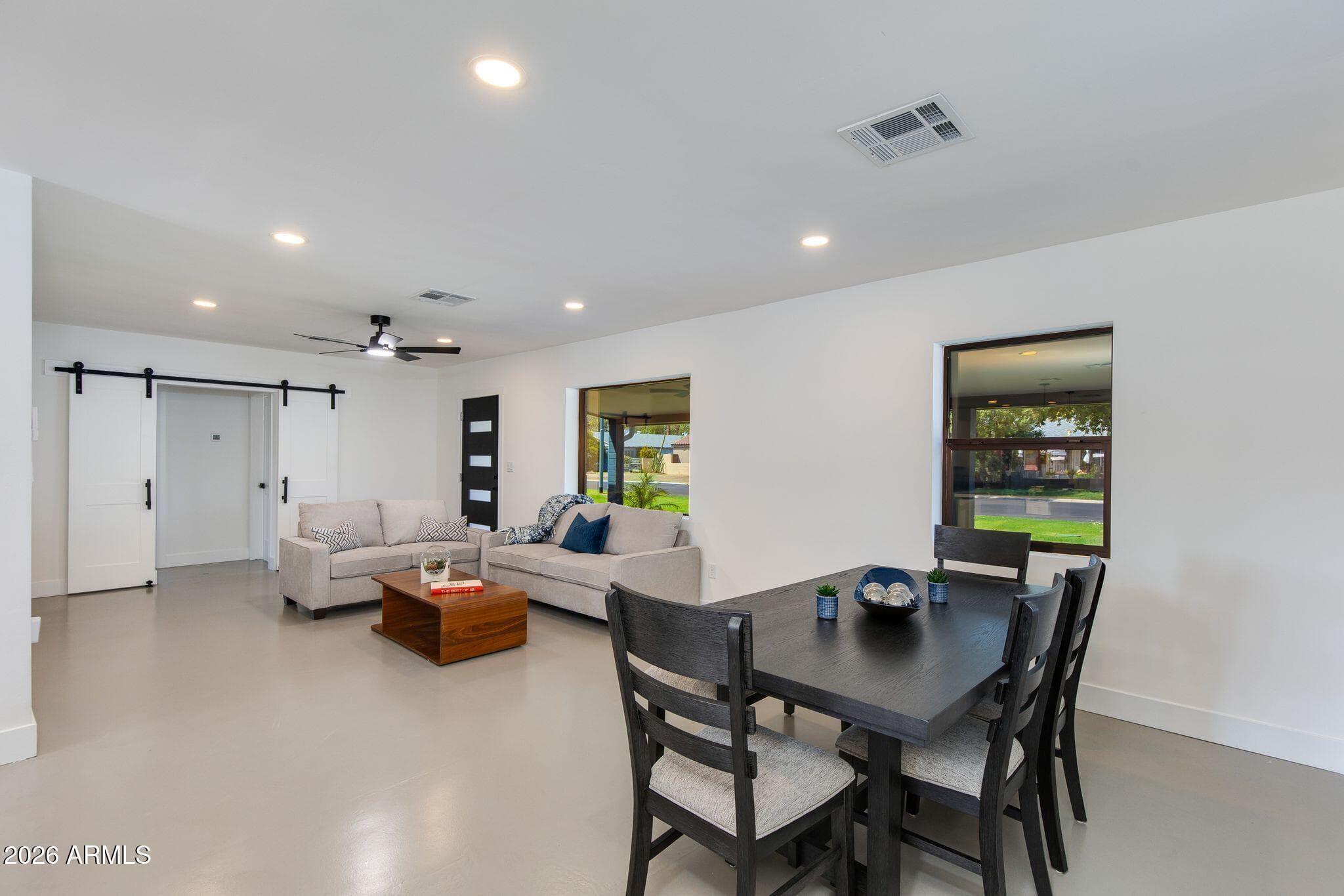 511 E Oregon Avenue — photo 4