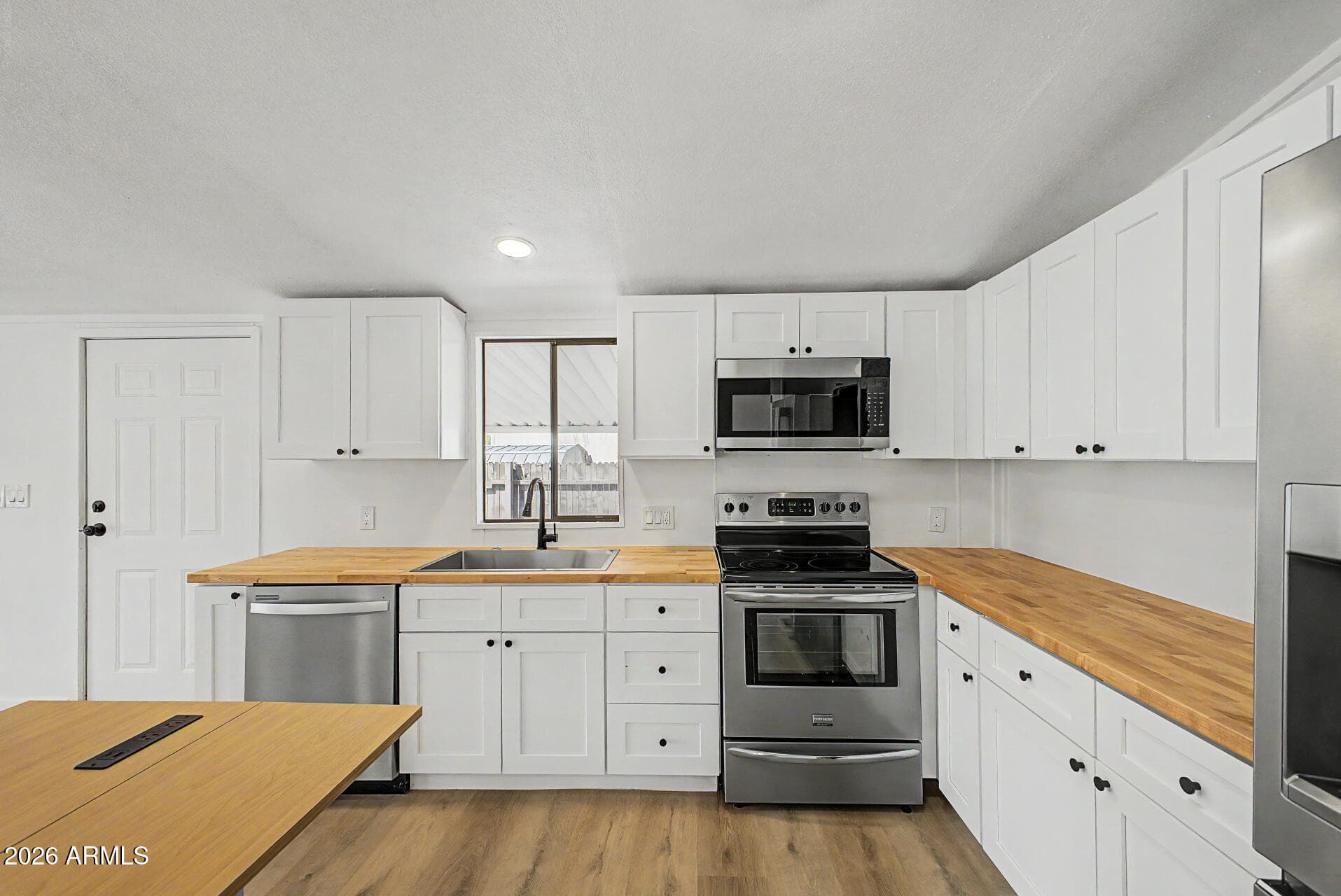 7704 E Glade Avenue — photo 4
