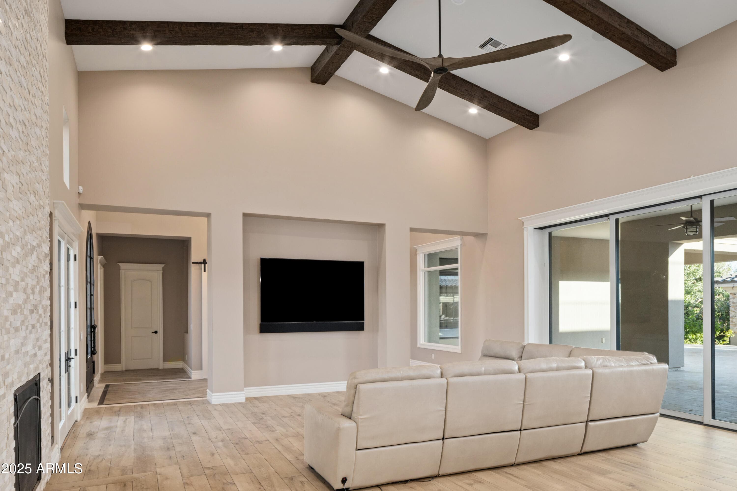 1011 E Kingbird Place — photo 7