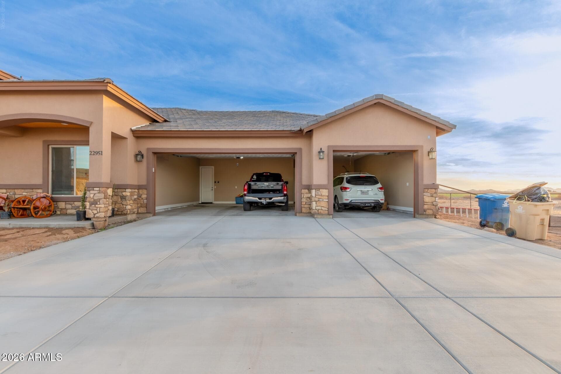 22951 W La Mirada Drive — photo 3