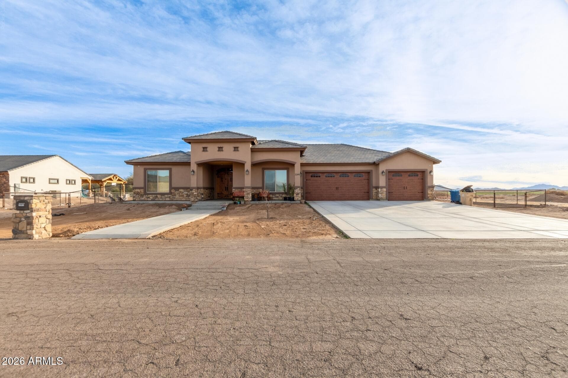 22951 W La Mirada Drive — photo 4