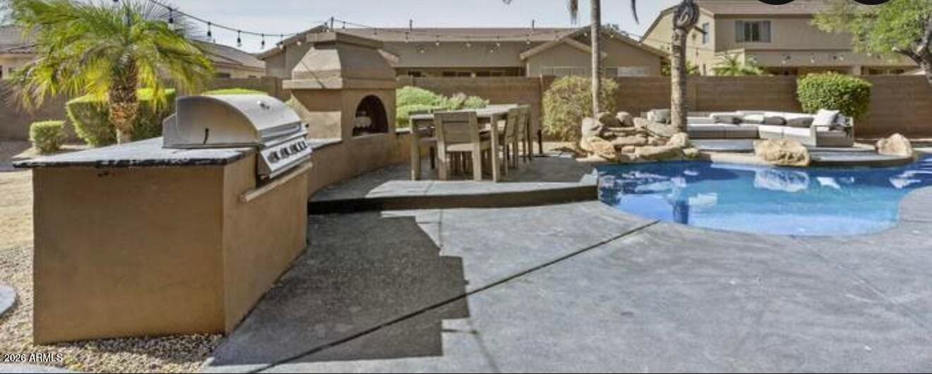 2087 E Libra Place — photo 2