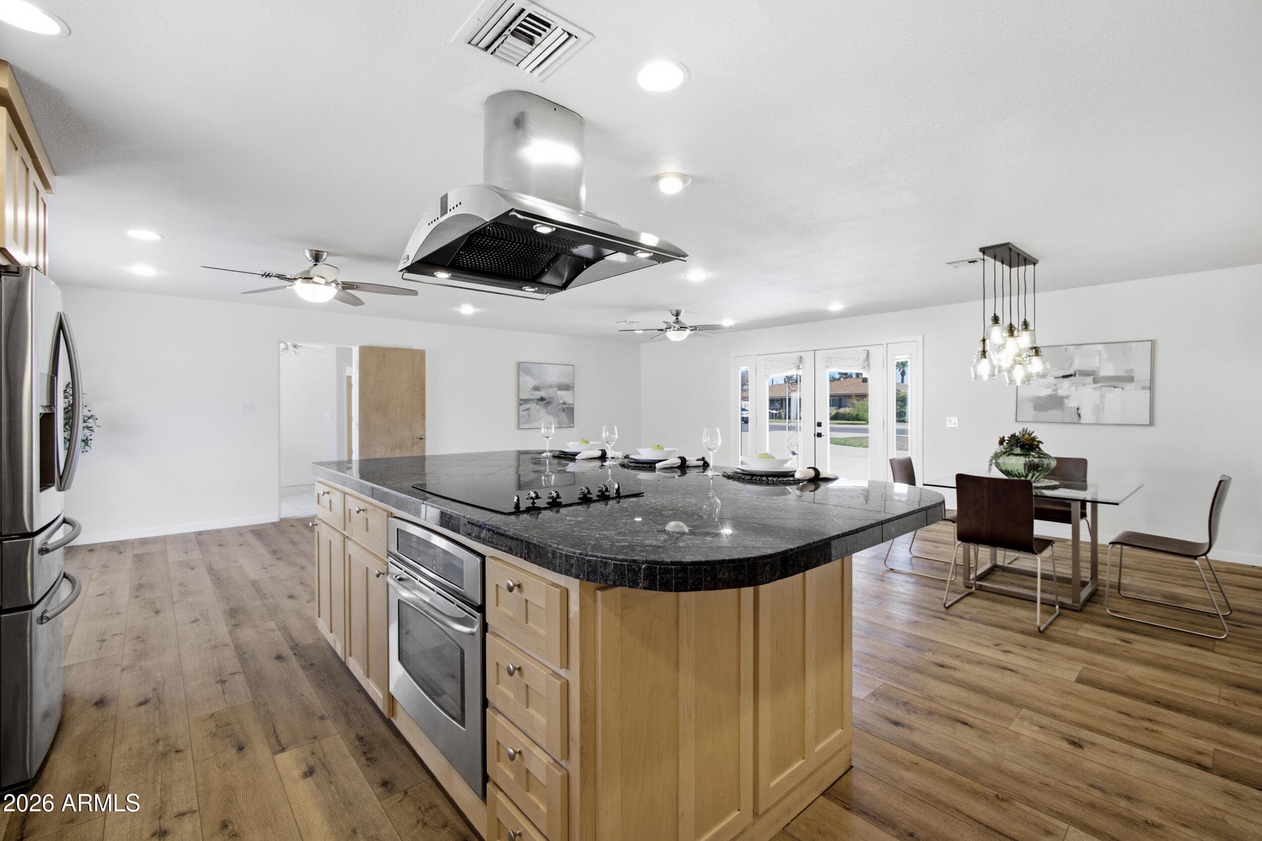 3312 E Flower Street — photo 3