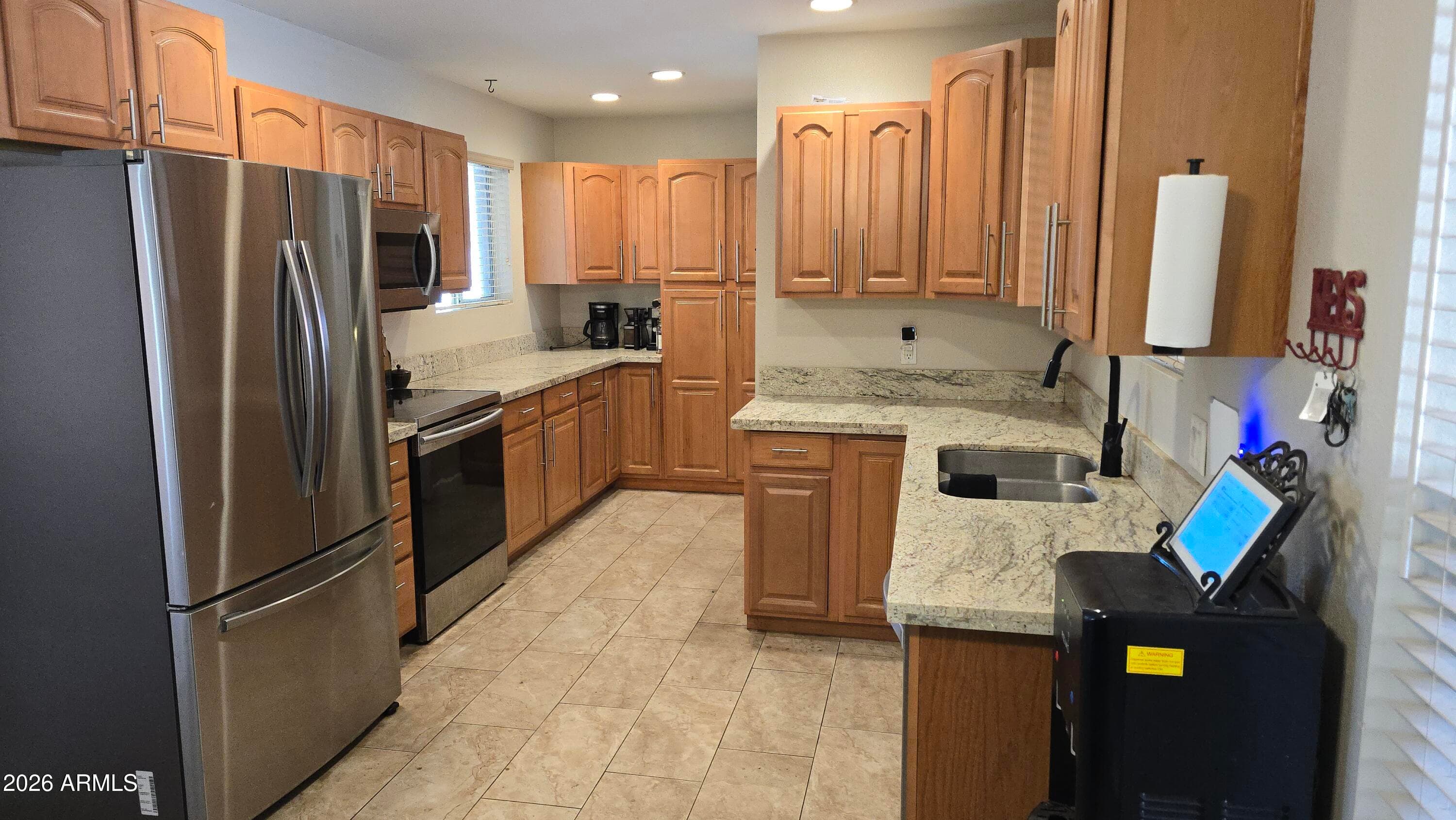 1746 E Greenway Street — photo 8