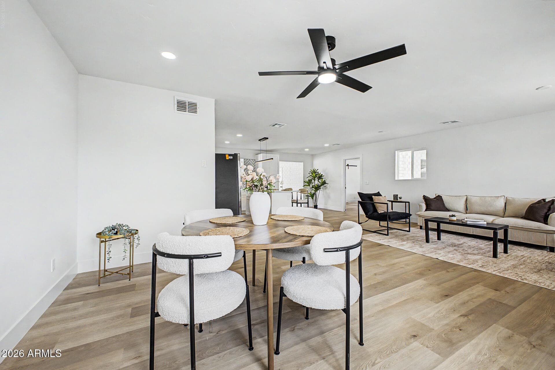 6709 N 27th Drive — photo 8