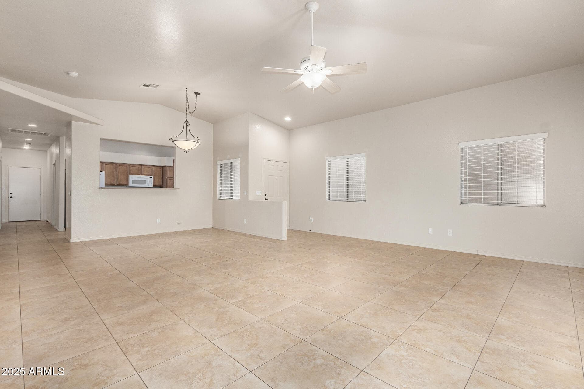18650 N 91st Avenue 4001 — photo 6