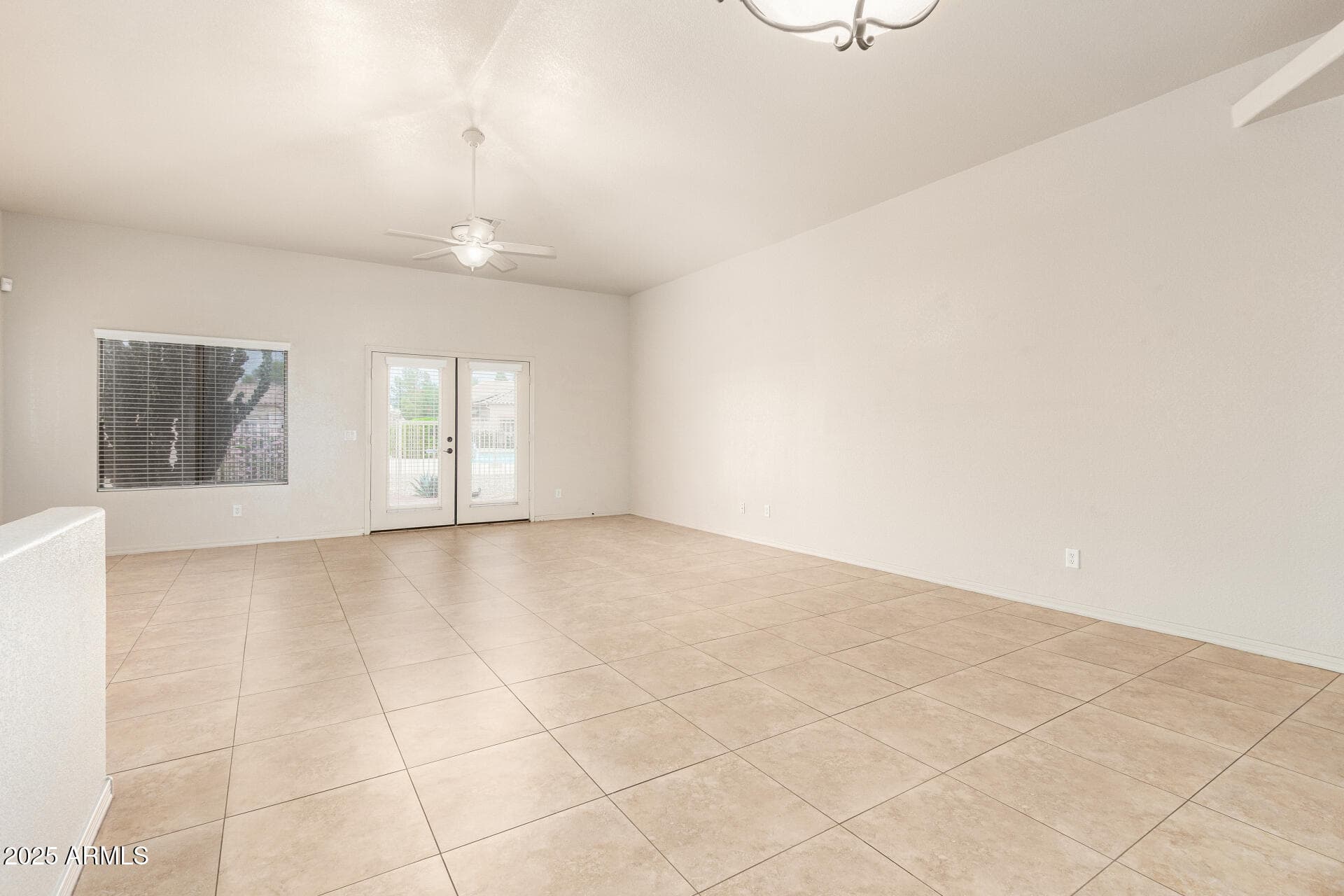 18650 N 91st Avenue 4001 — photo 8