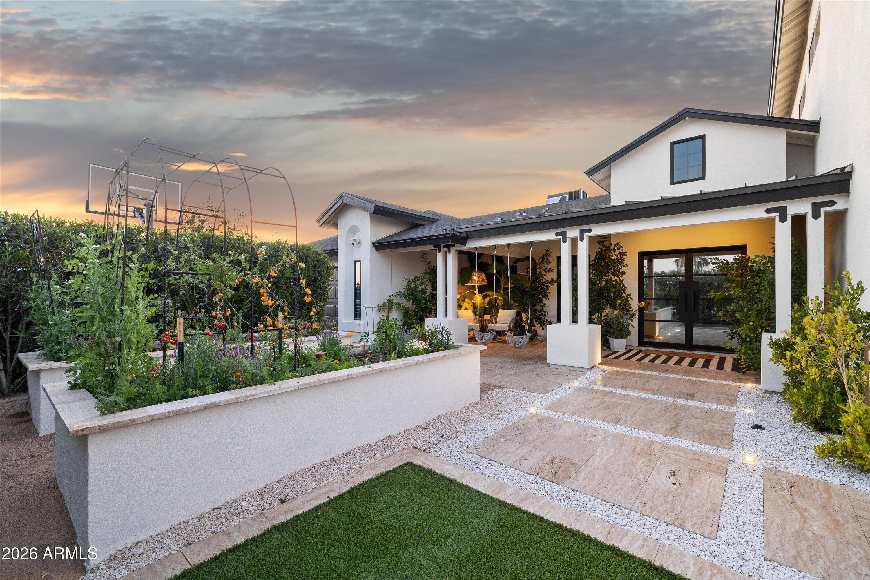 6414 E Beverly Lane — photo 3