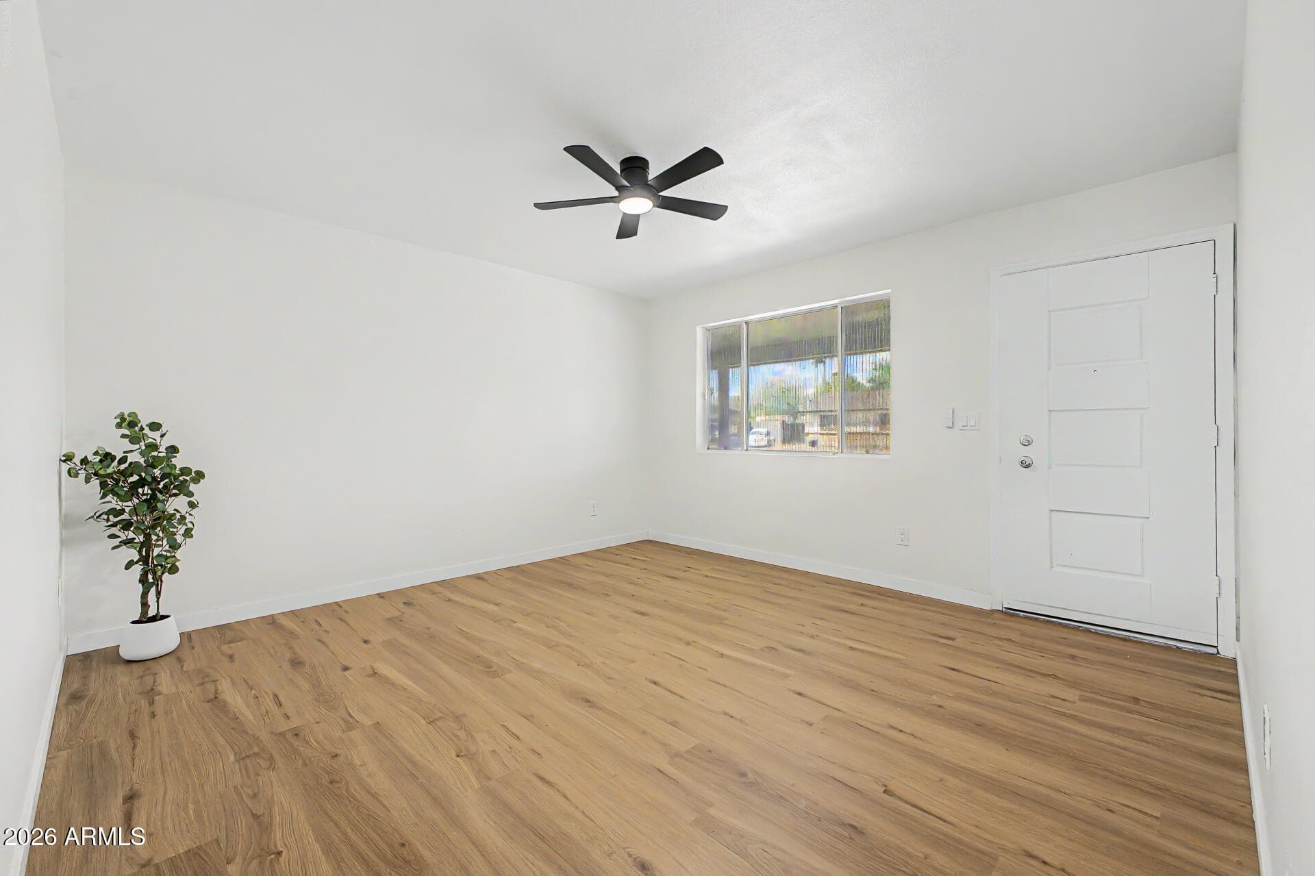 4219 W Sunnyside Avenue — photo 4