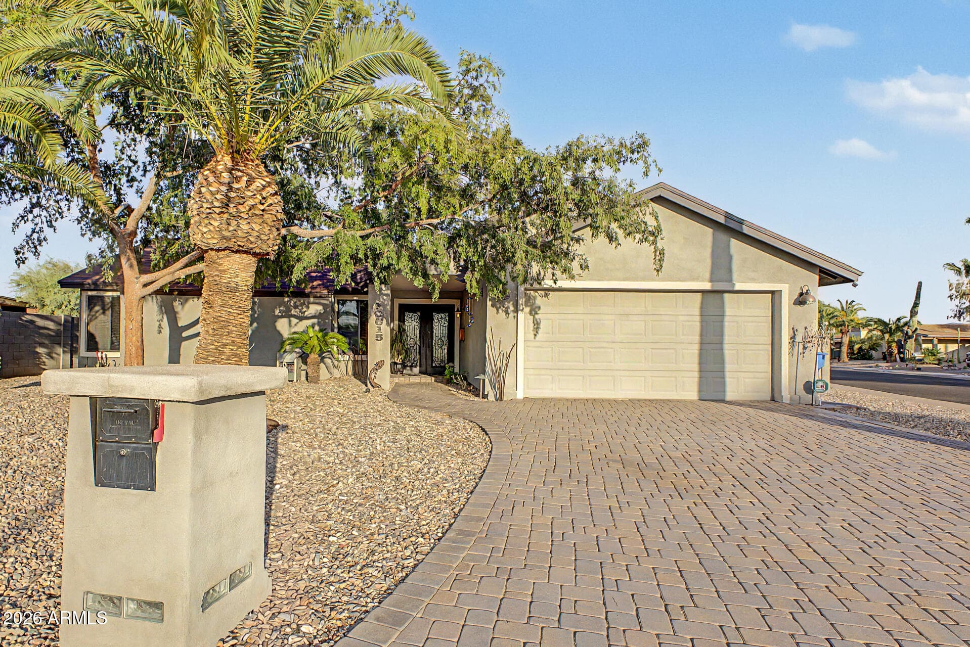 12615 N 38th Place, Phoenix, Arizona