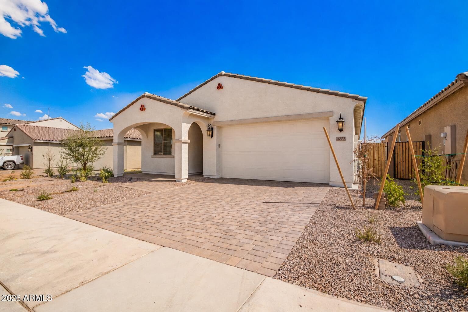 16833 W Hope Drive — photo 3