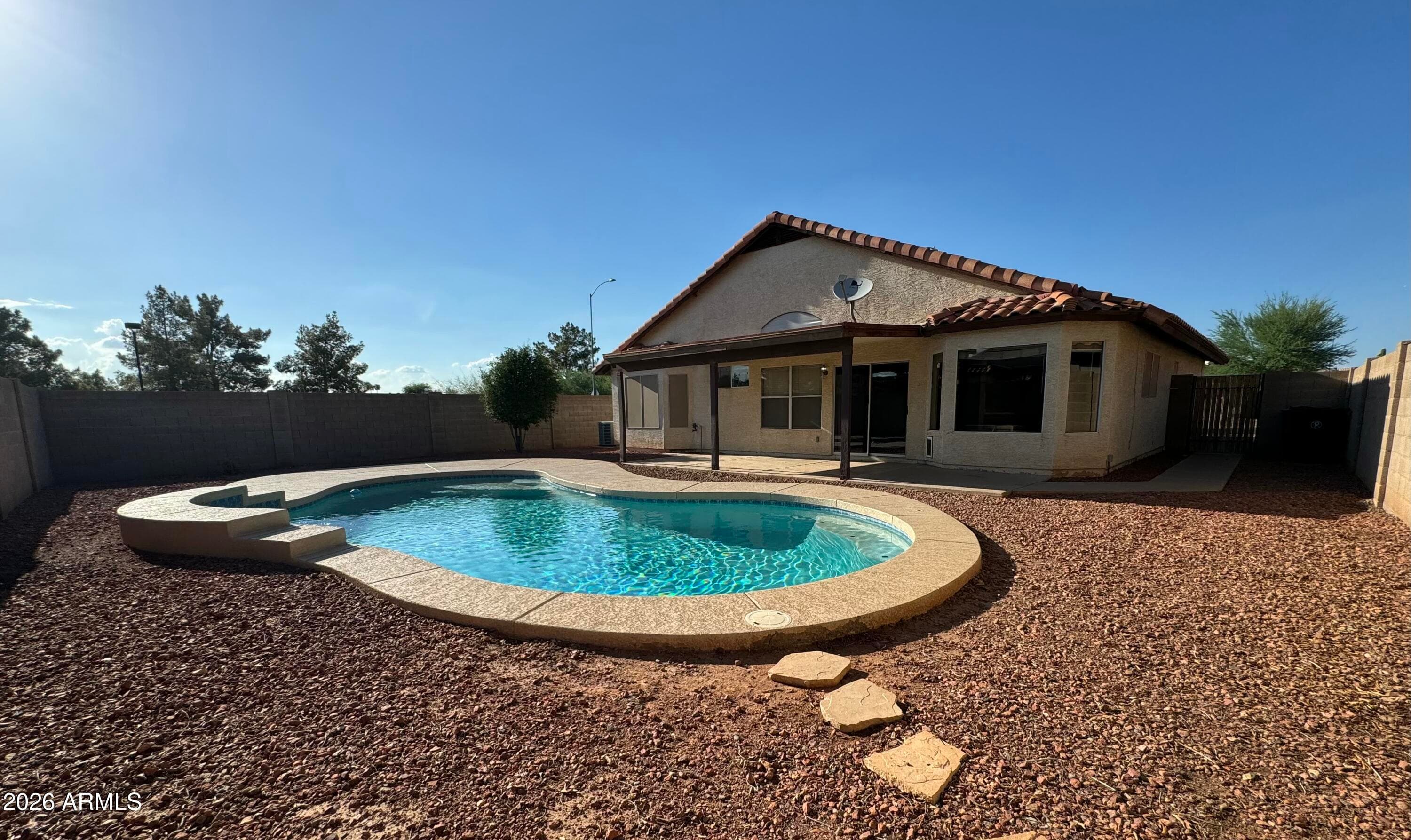 663 W Nopal Avenue — photo 2