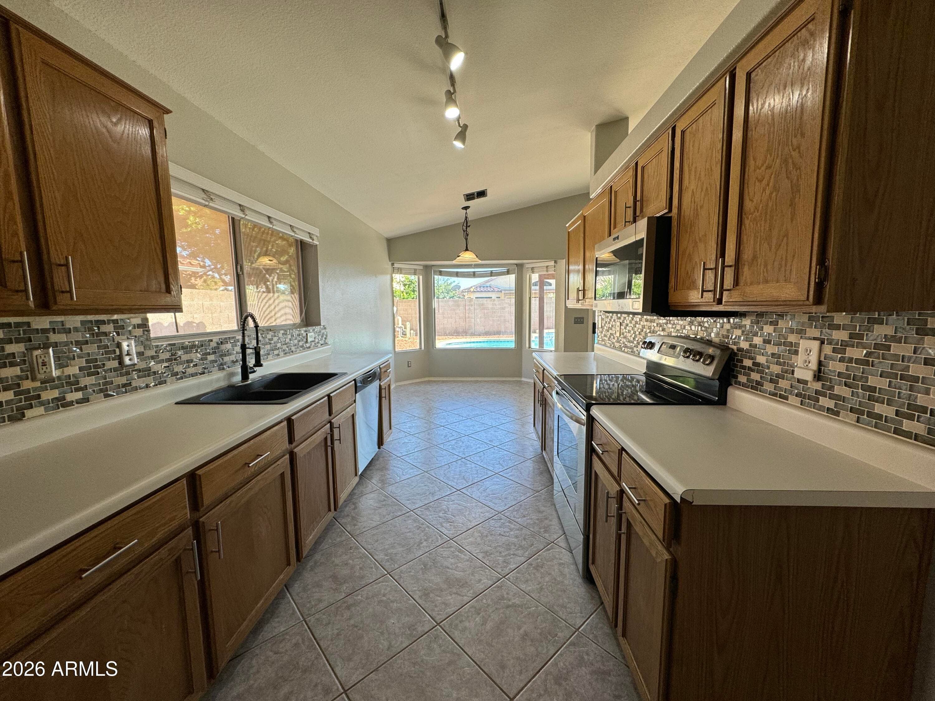 663 W Nopal Avenue — photo 7