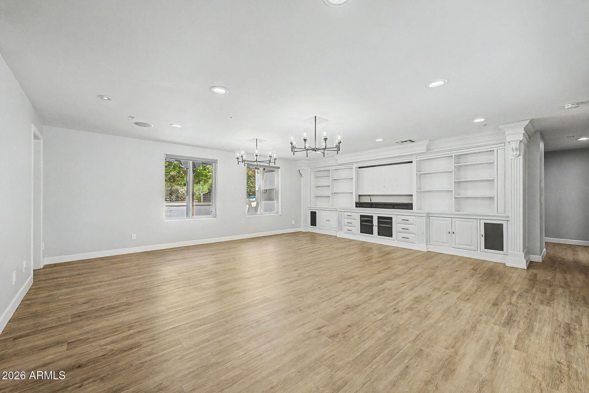 2311 E Colter Street — photo 8