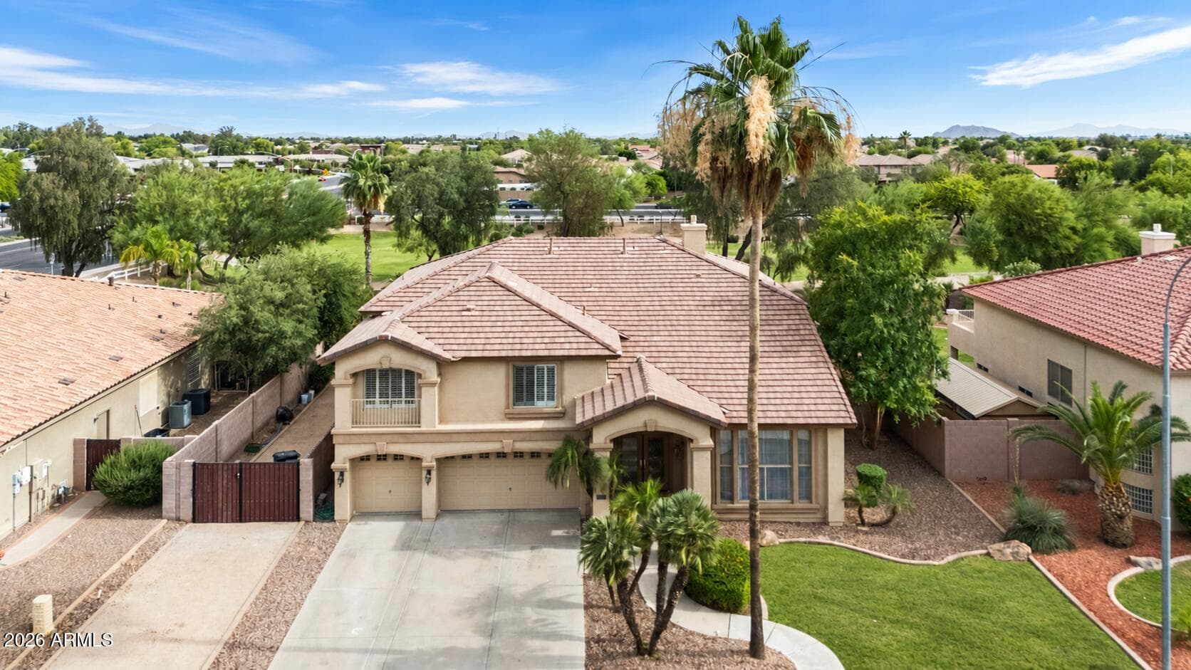935 E San Carlos Way — photo 2