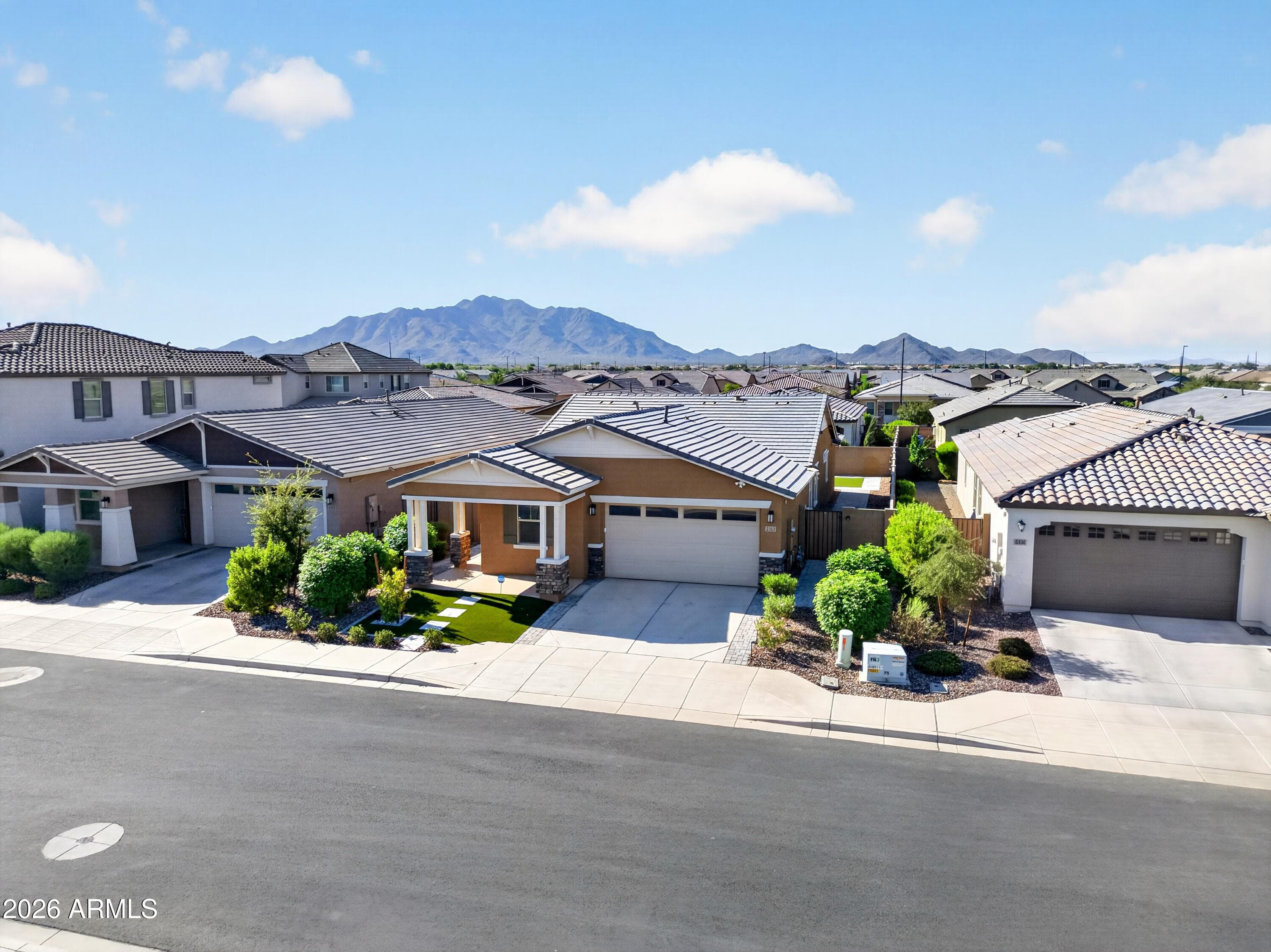 2313 E Castanets Drive — photo 3