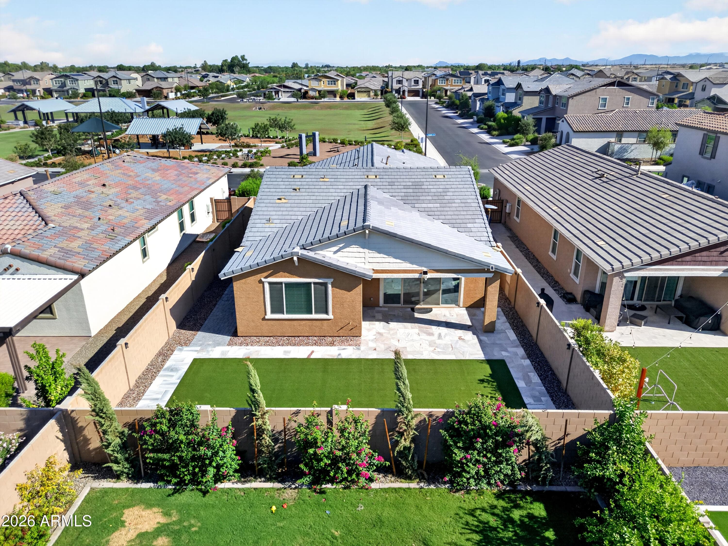 2313 E Castanets Drive — photo 2